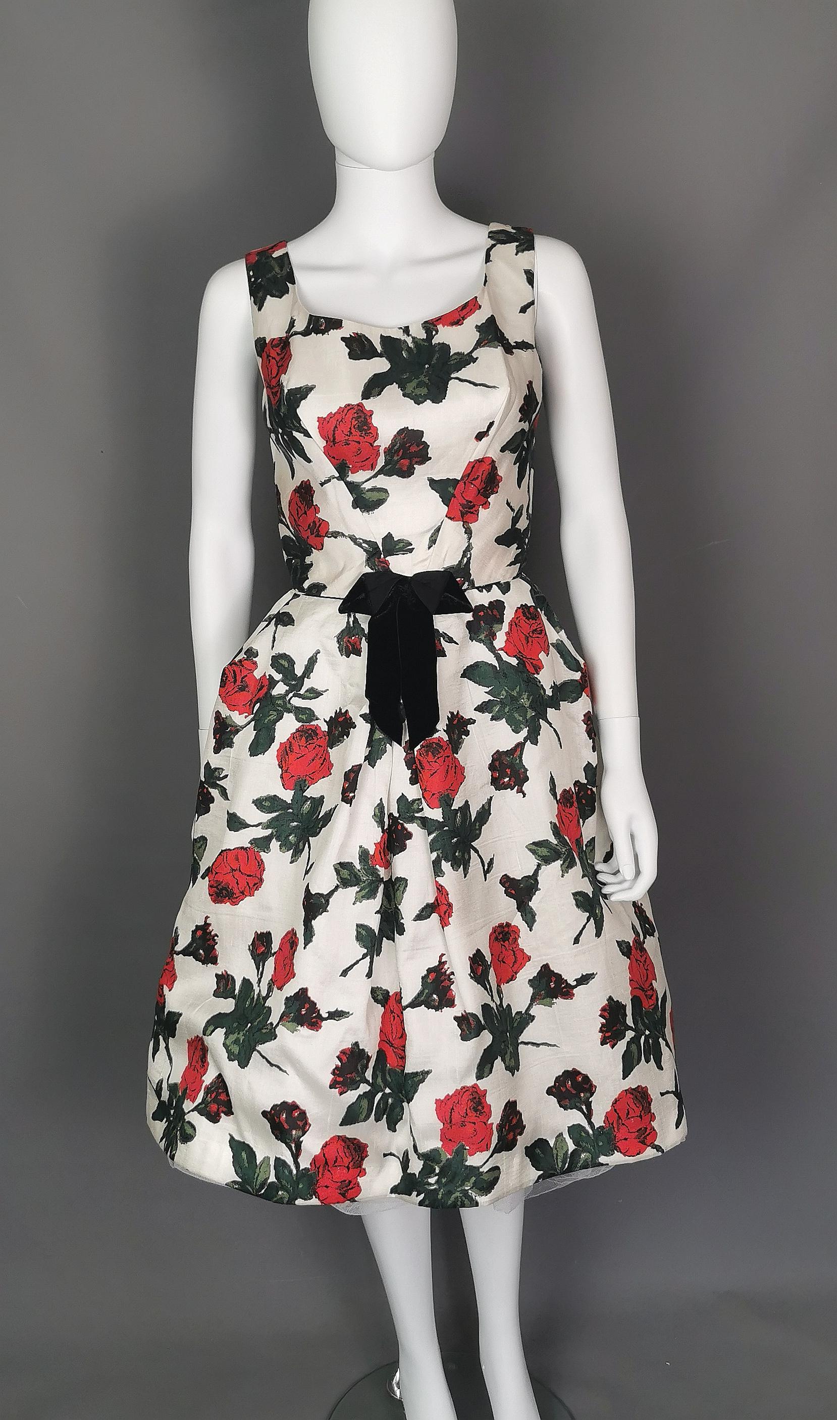 Vintage 1950s silk Rose print dress  4