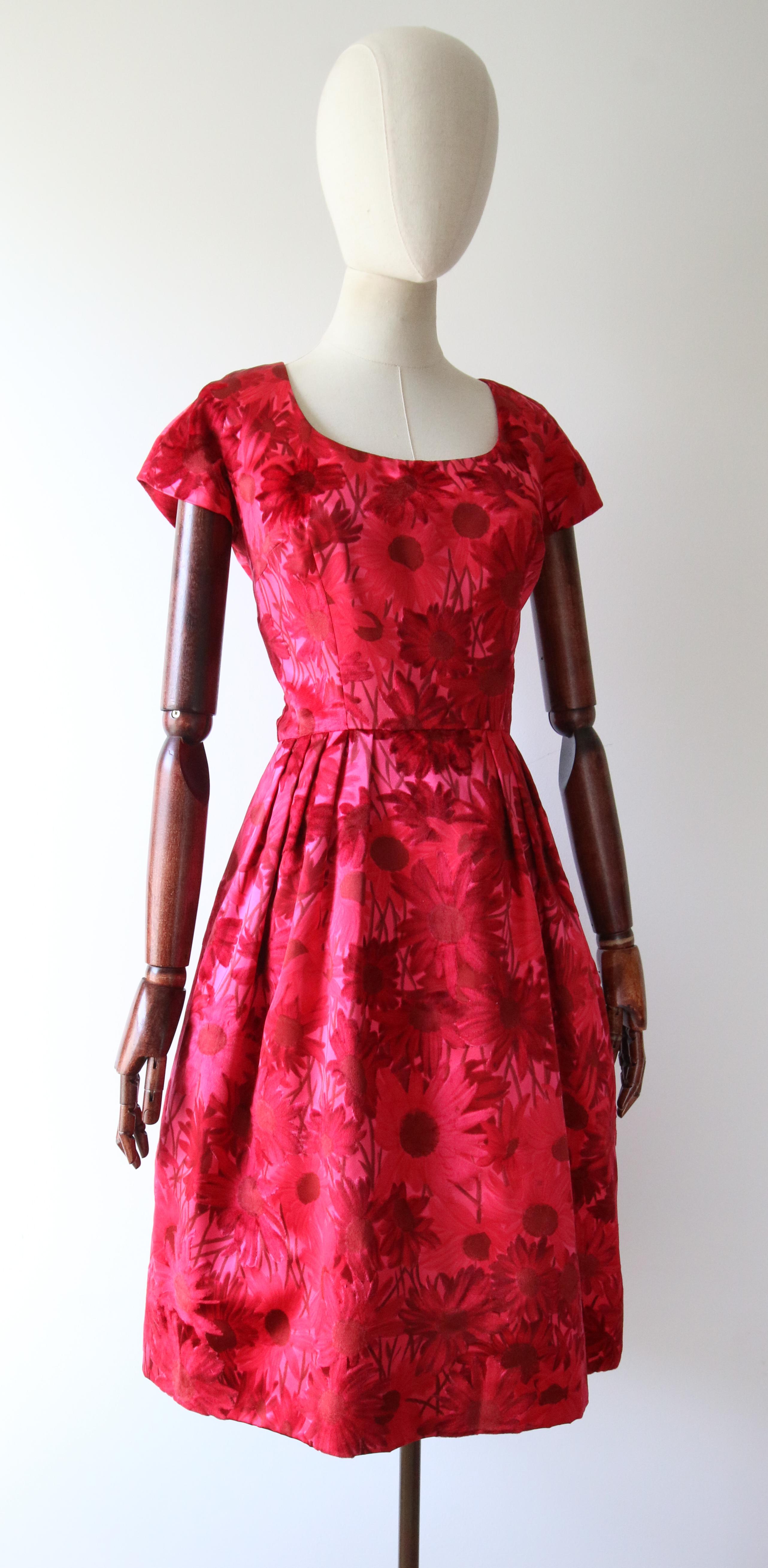 Vintage 1950's Silk Velvet and Satin pink floral dress satin dress UK 8 US 4 For Sale 2