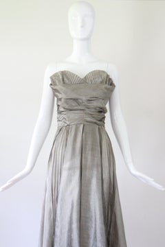 Vintage 1950s silver organza sweetheart neckline pleated dress US 4 UK 8