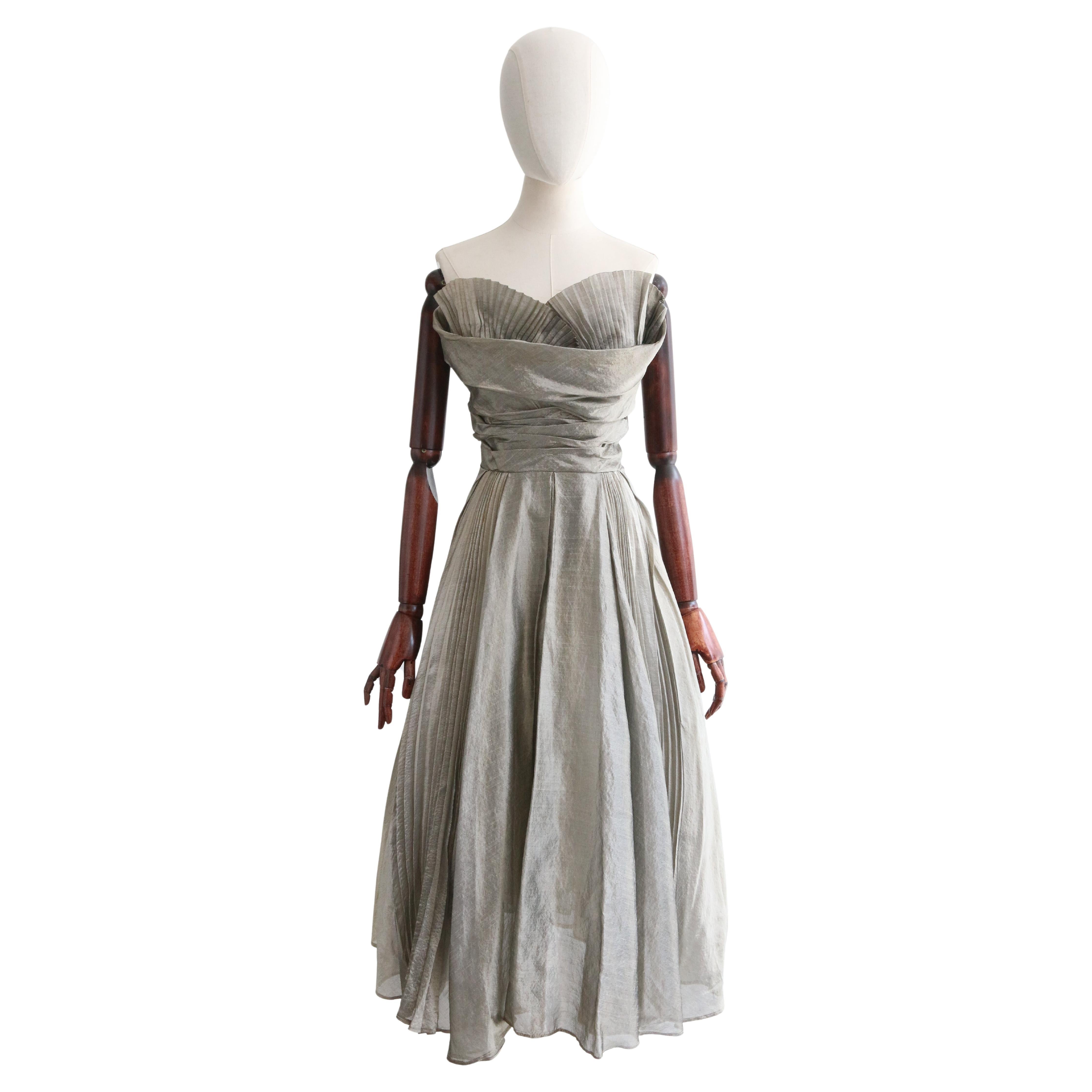 Vintage 1950's silver pleated organza sweetheart dress 1950s dress UK 8 US 4