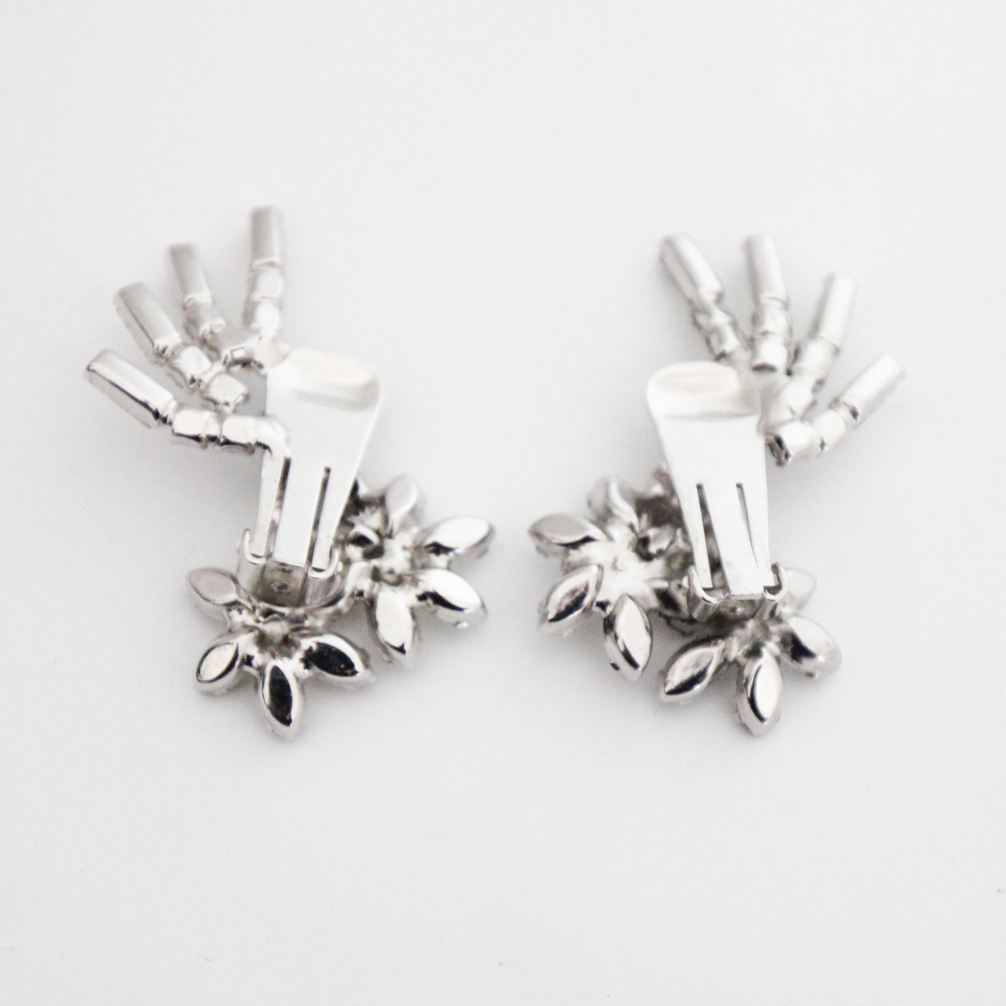 Pendientes vintage de plata de los años 50 con forma de margarita y brillantes Pendientes de mediados de siglo Retro en venta