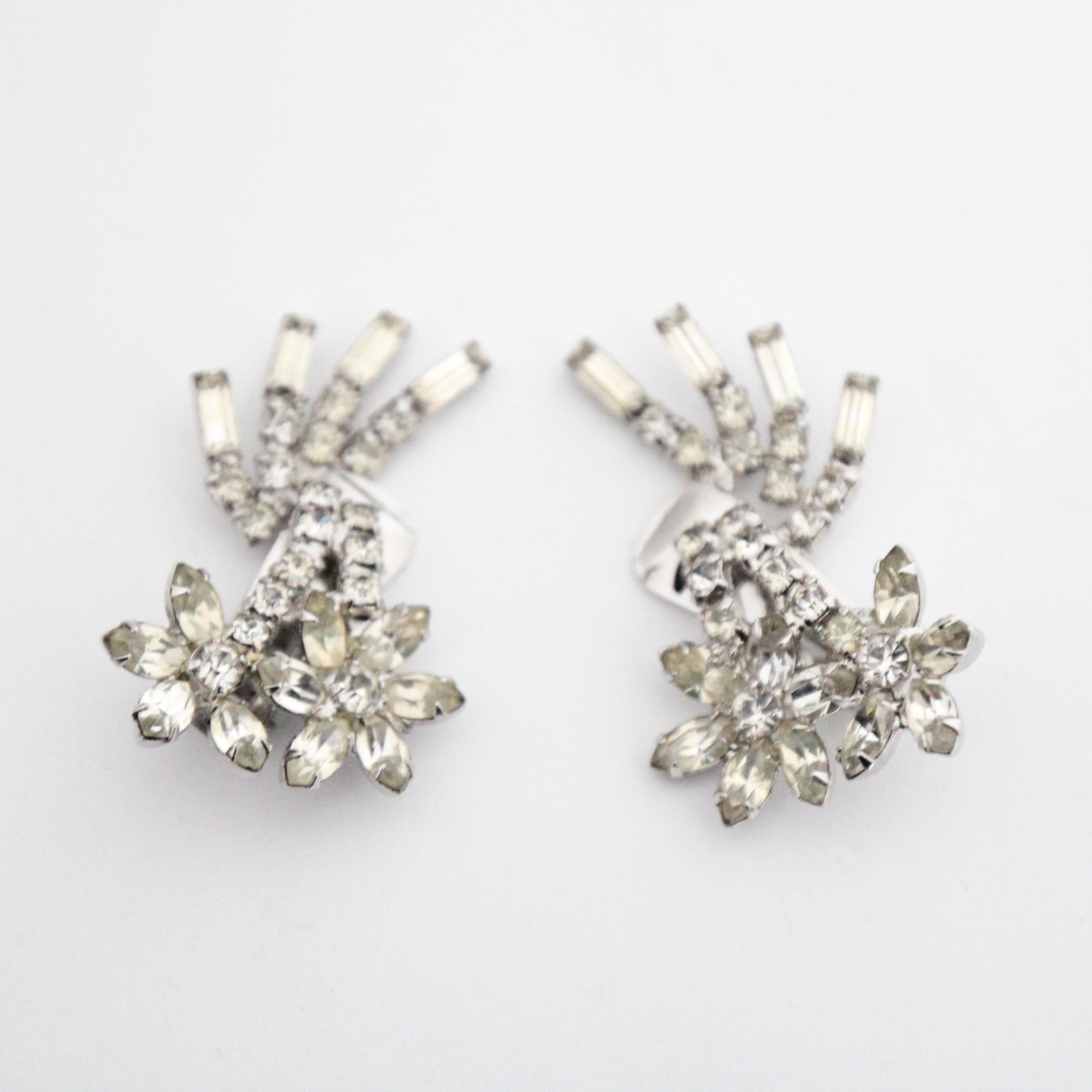 Pendientes vintage de plata de los años 50 con forma de margarita y brillantes Pendientes de mediados de siglo en Bueno estado para la venta en Cheltenham, GB