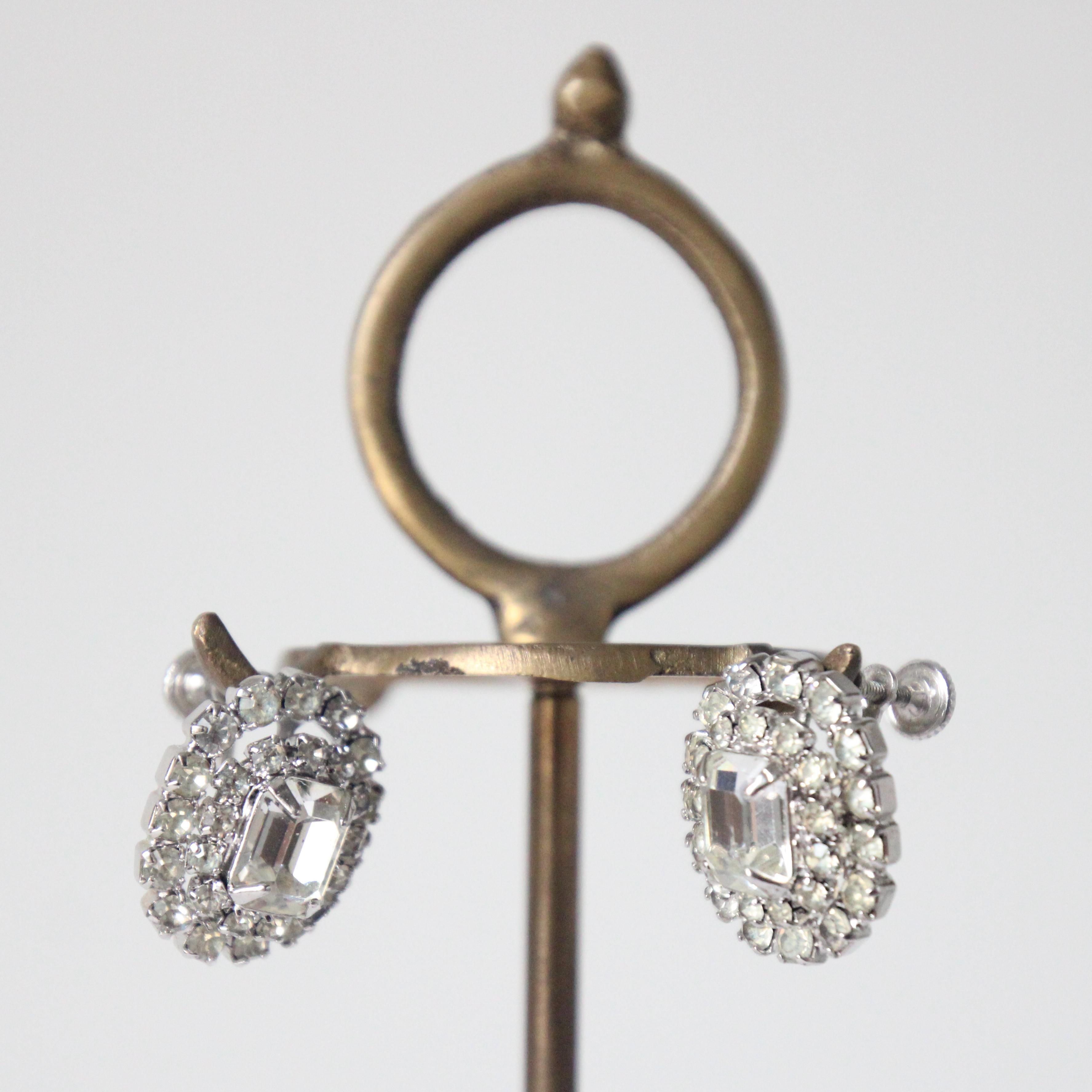 Vintage 1950s silver rhinestone Weiss screw back earrings 1950s Weiss earrings For Sale 1