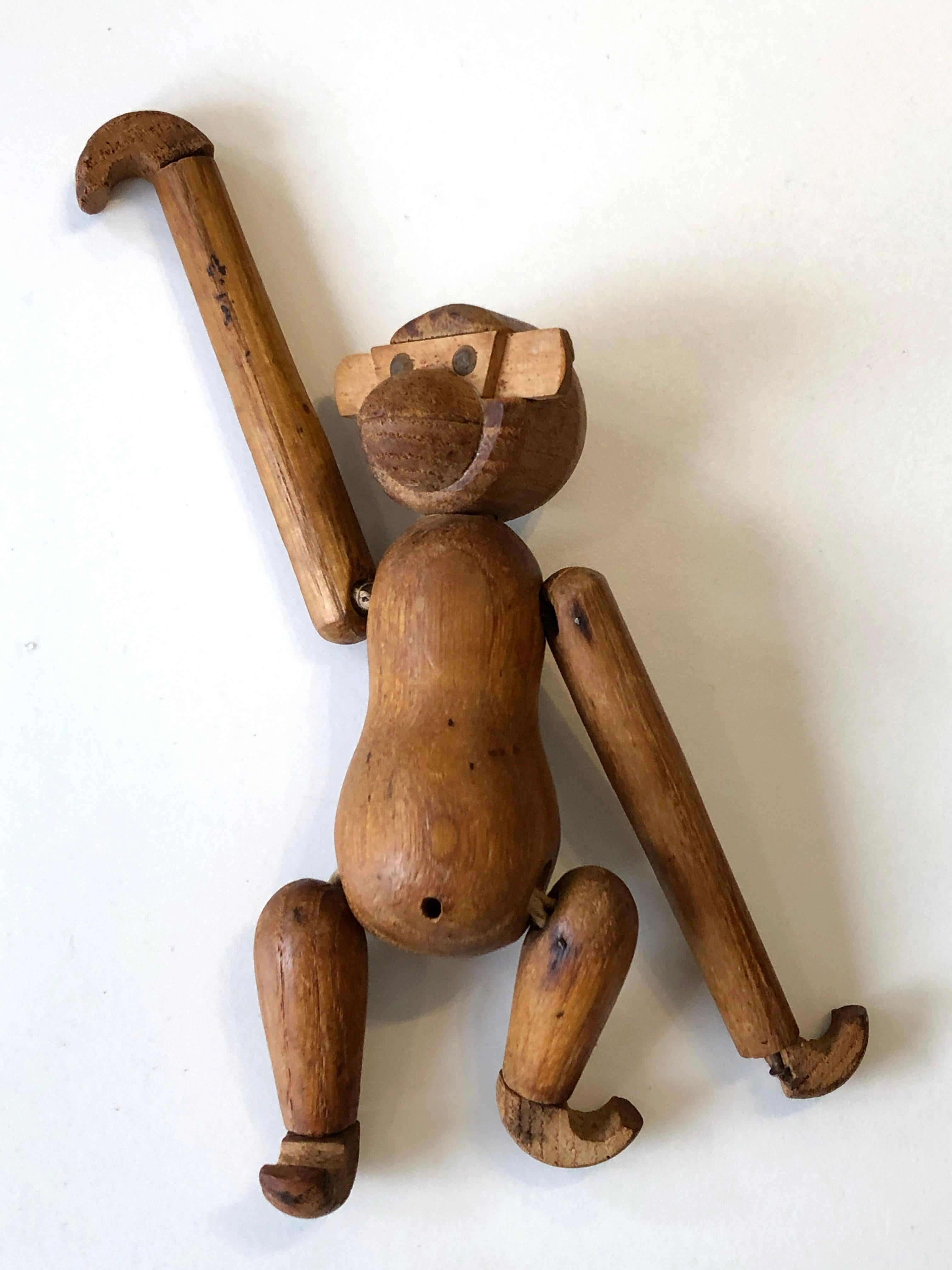 Vintage 1950's small wooden monkey - Kay Bojesen style For Sale 3