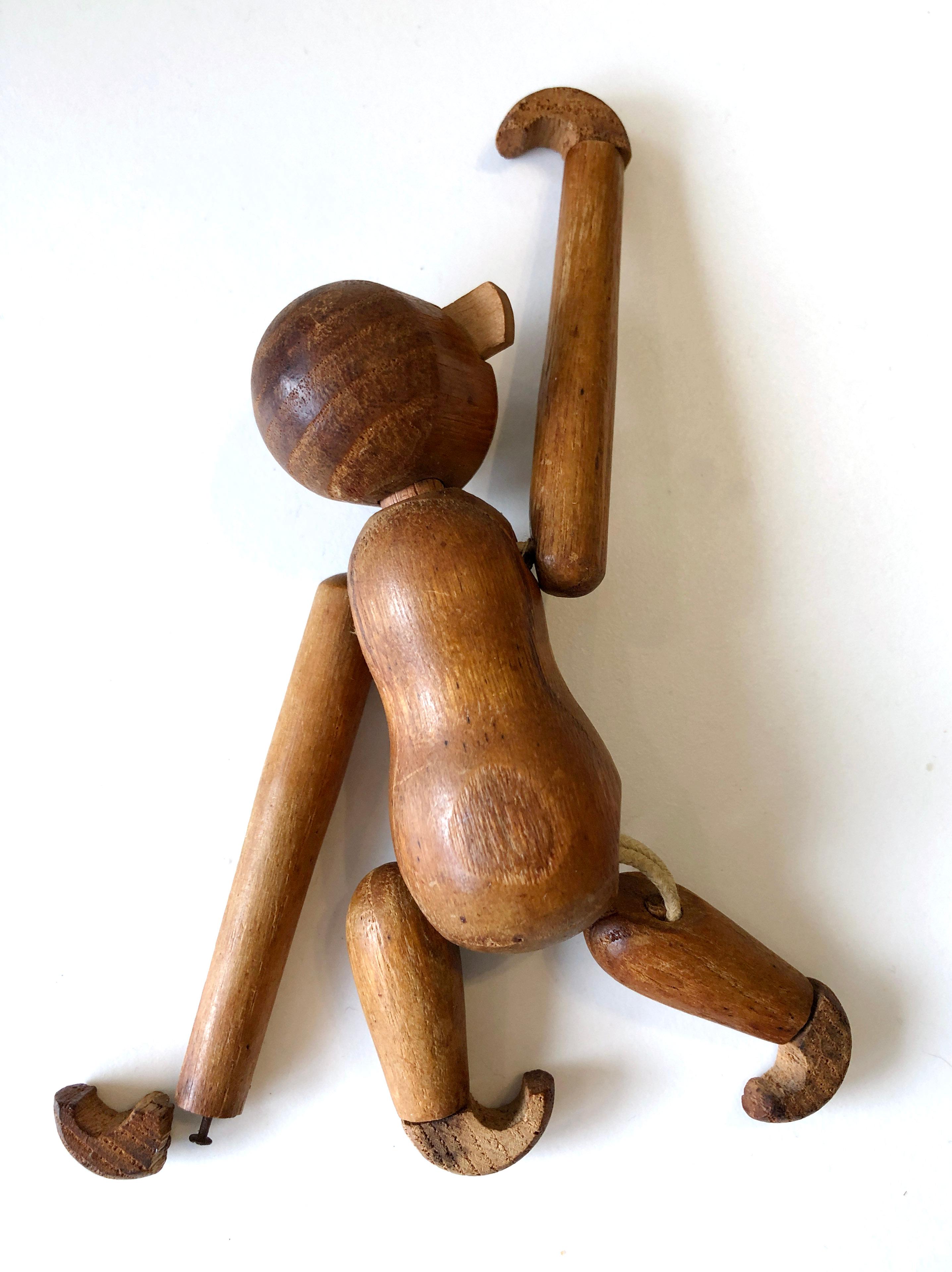 Vintage 1950's small wooden monkey - Kay Bojesen style For Sale 4