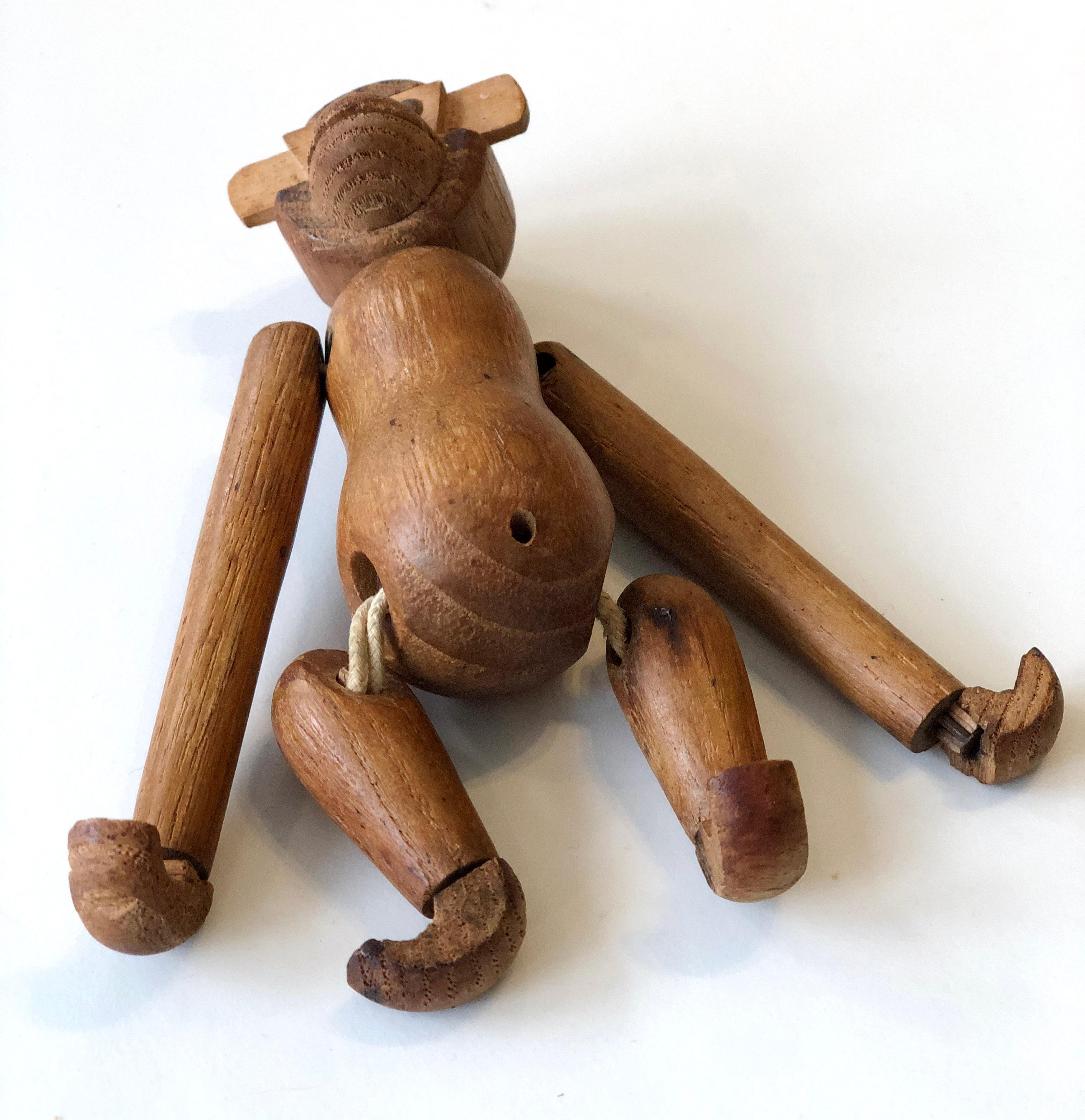 Mid-20th Century Vintage 1950's small wooden monkey - Kay Bojesen style For Sale