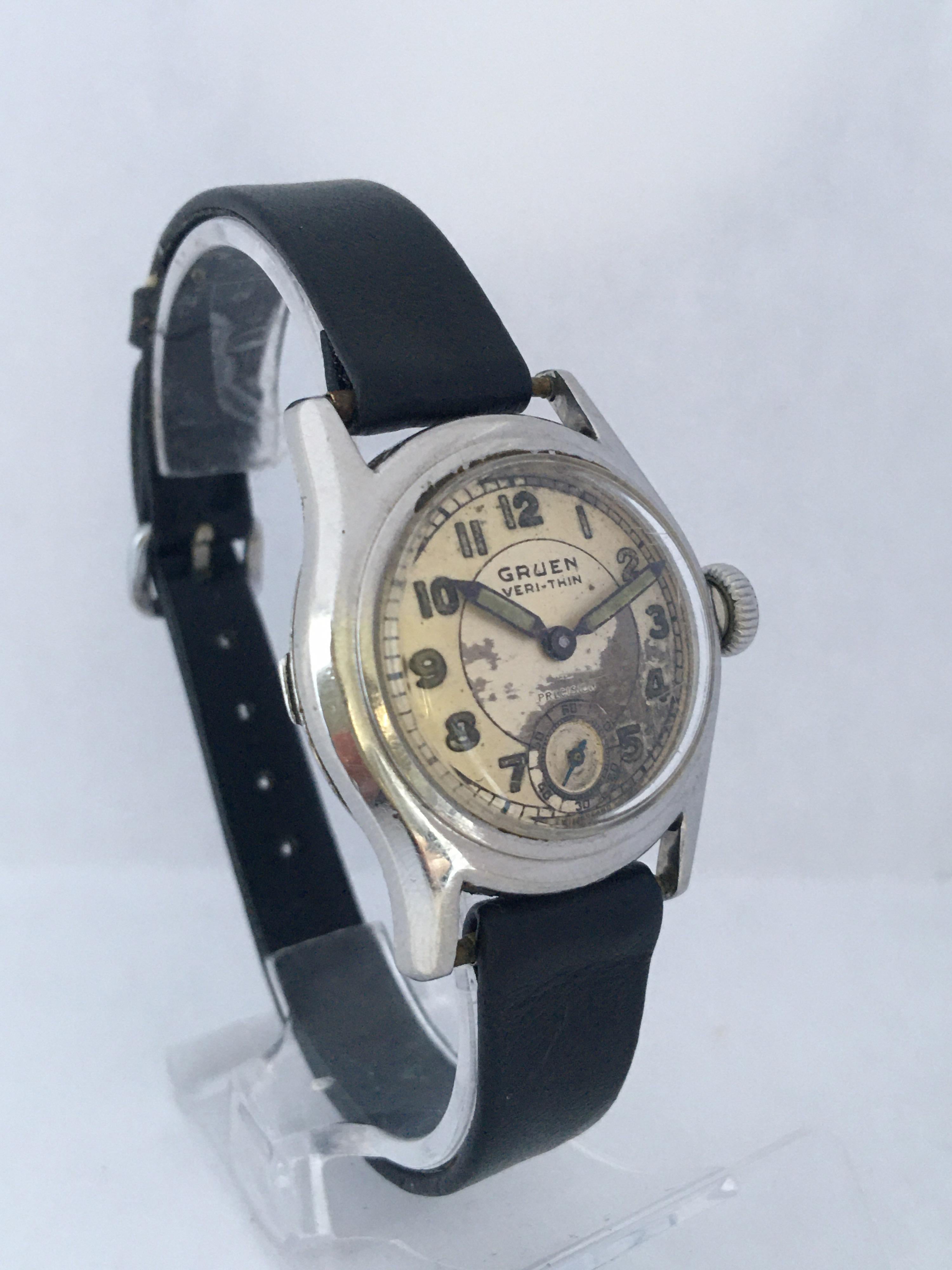 This 29mm pre-owned hand winding vintage watch is working and it is running well. There are visible signs of ageing with the silvered dial is tarnished as shown. Light scratches on the watch case as shown. Please study the images carefully as form