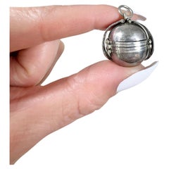 Vintage, 1950s Sterling Silver, Snitch Orb Family Photo Locket