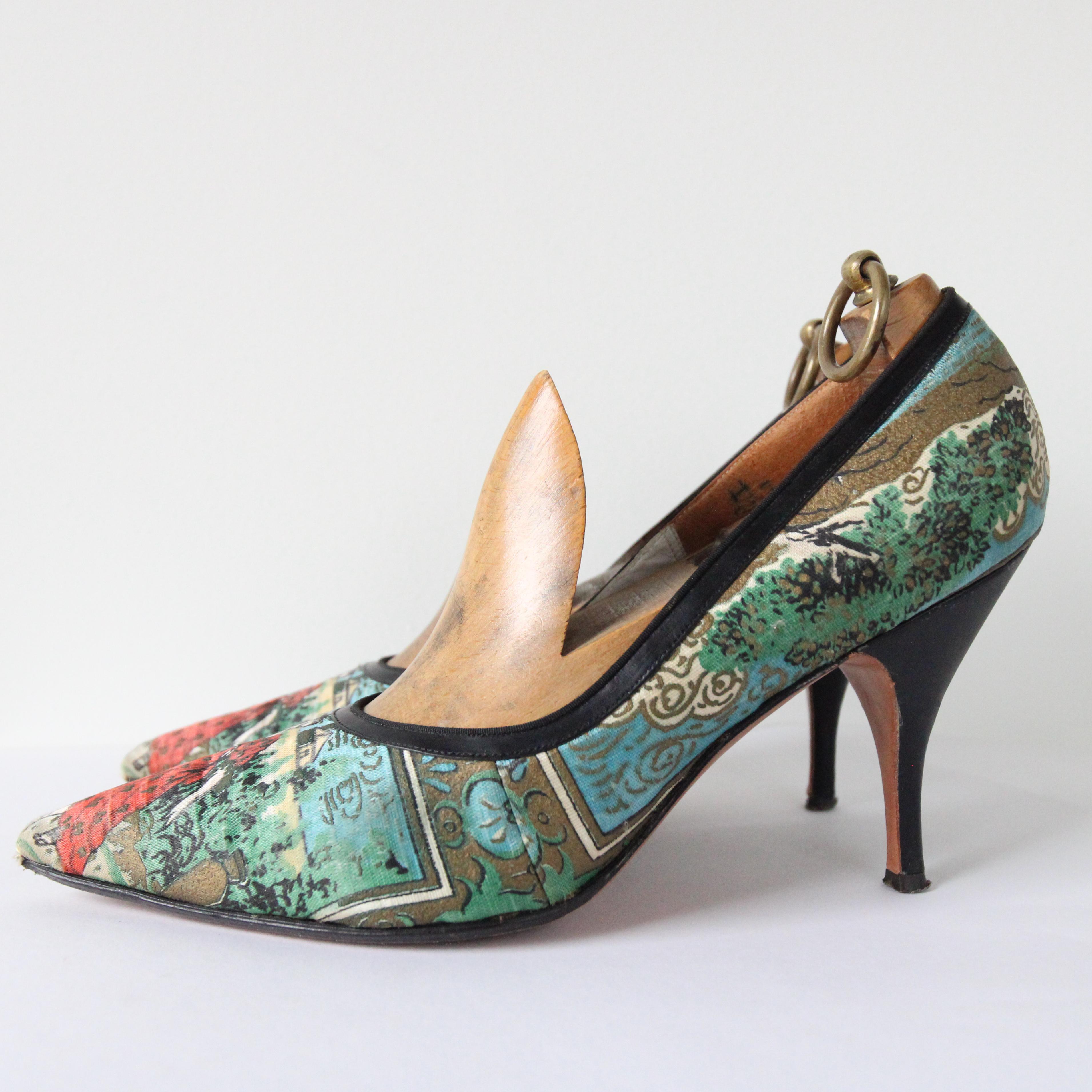 Women's Vintage 1950's Stilettos Silk Printed Pointed Toe heels 1950 heels UK 5.5 US 7.5 For Sale