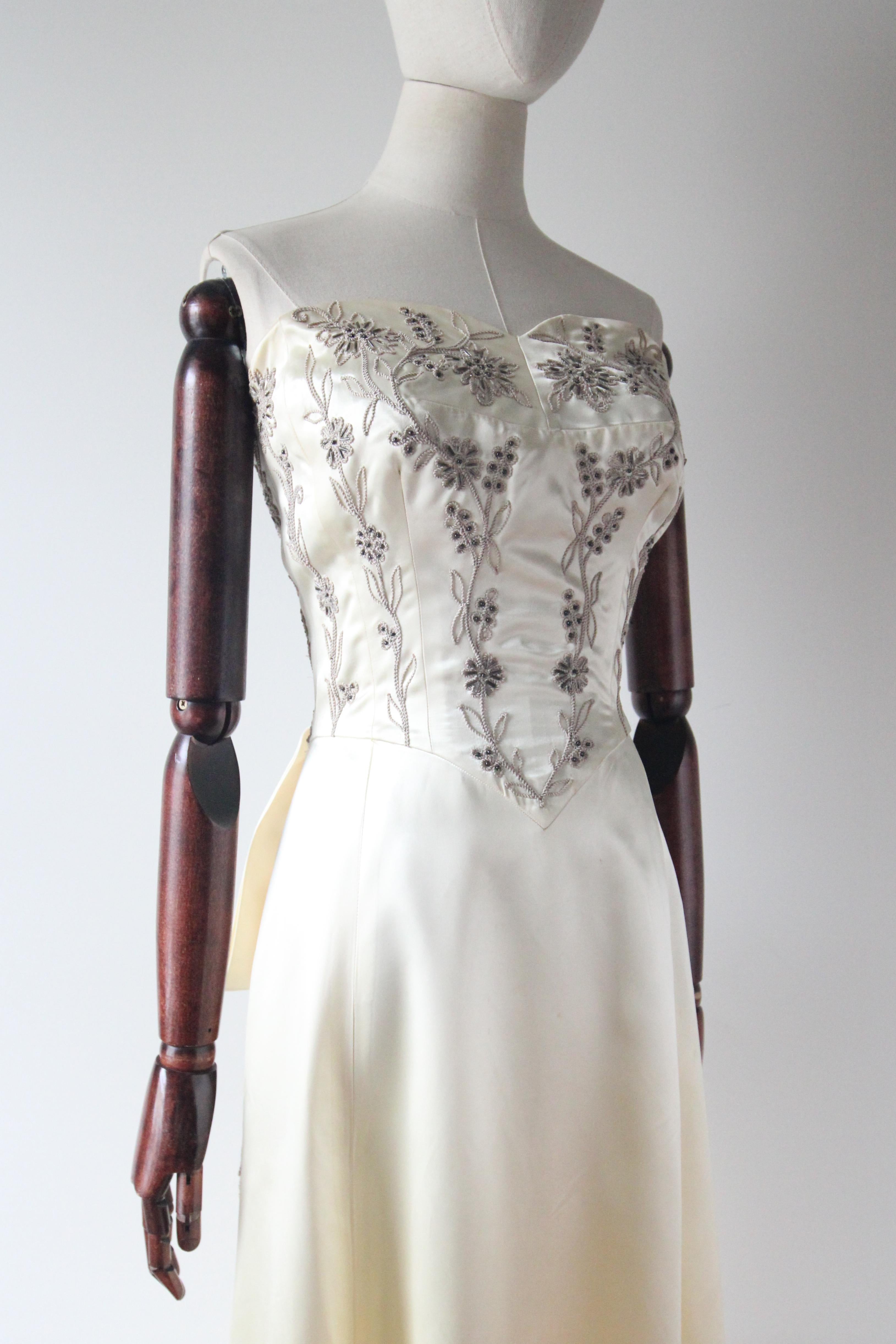 Women's Vintage 1950's Strapless Cream Satin Frank Starr Ted Short Evening Gown UK 6-8 For Sale
