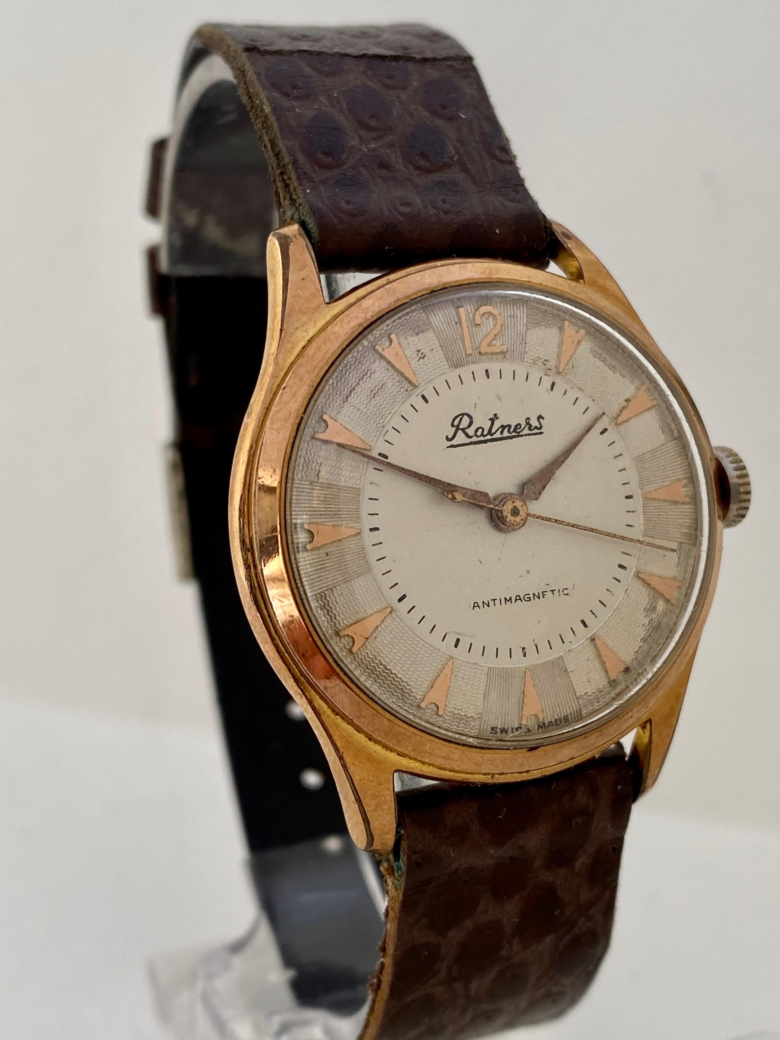 This beautiful pre-owned 32mm diameter manual winding gold plated and stainless steel back swiss watch is in good working condition and it is running well. Visible signs of ageing and wear with small light marks on the glass surface and on the watch