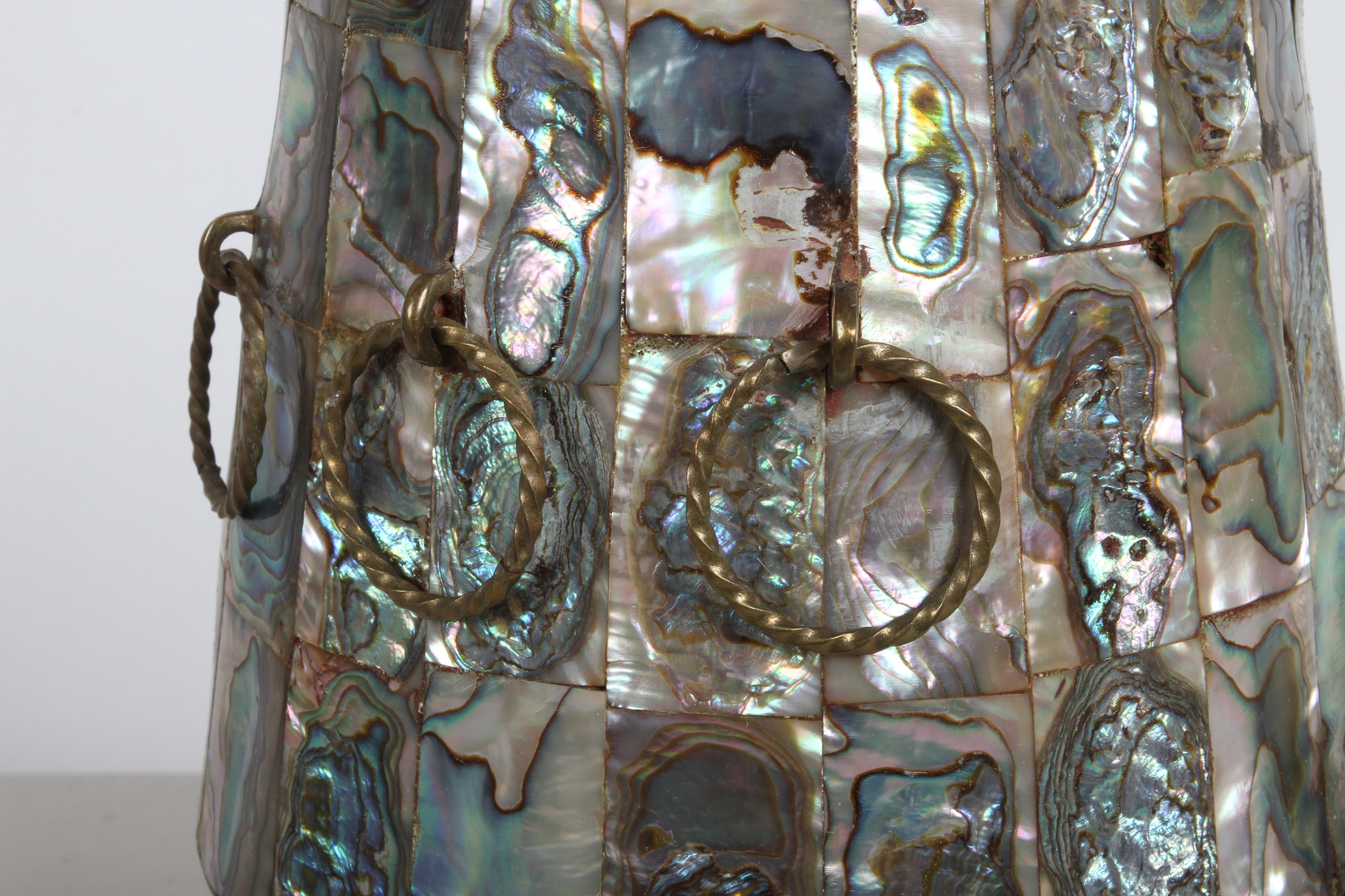 Vintage 1950s Taxco Mexico Los Castillo Abalone Shell & Brass Bar Service Set (Mitte des 20. Jahrhunderts) im Angebot