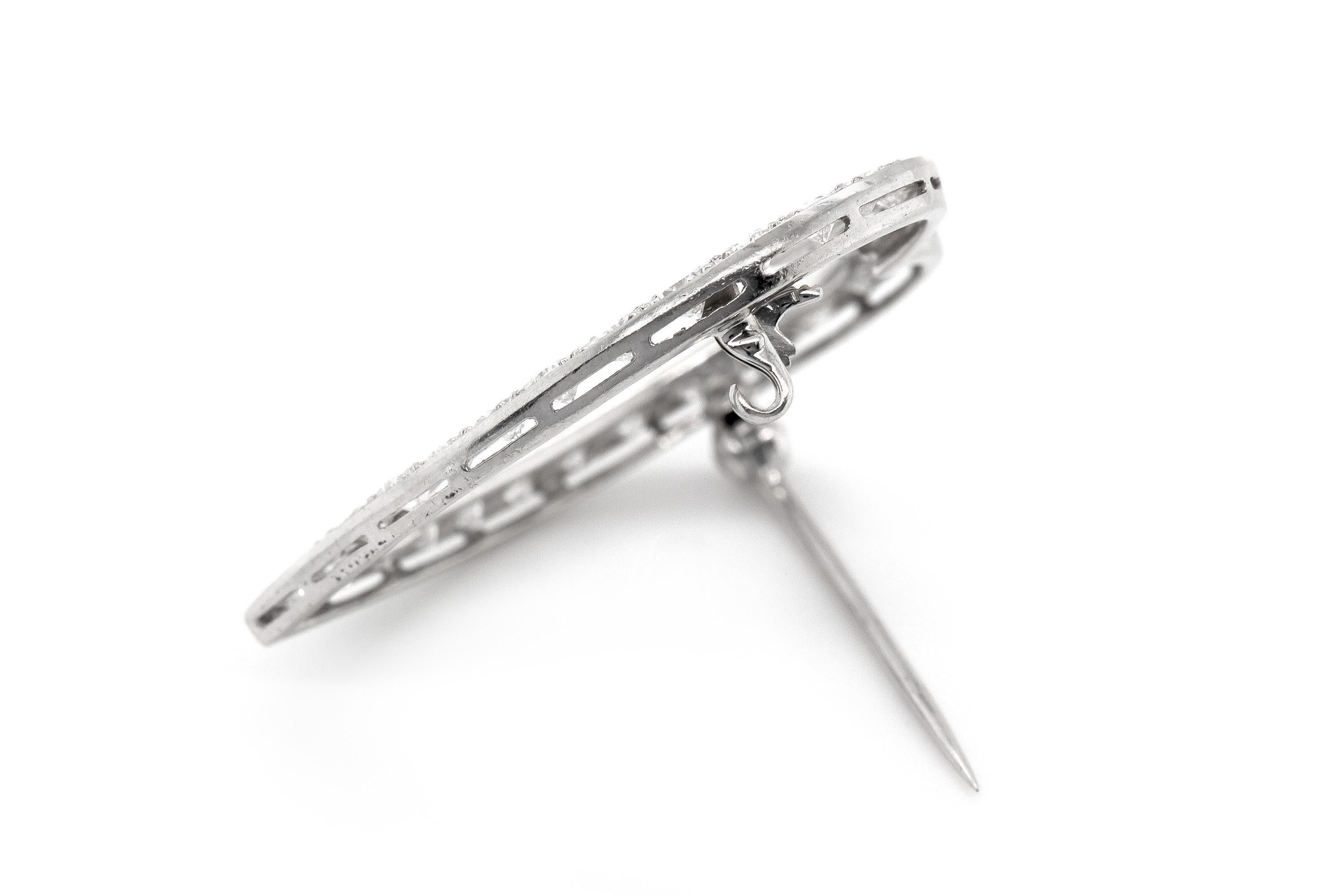 Taille ronde Vintage 1950s Tiffany & Co. 3.00 Carat Diamond Heart Pin en vente
