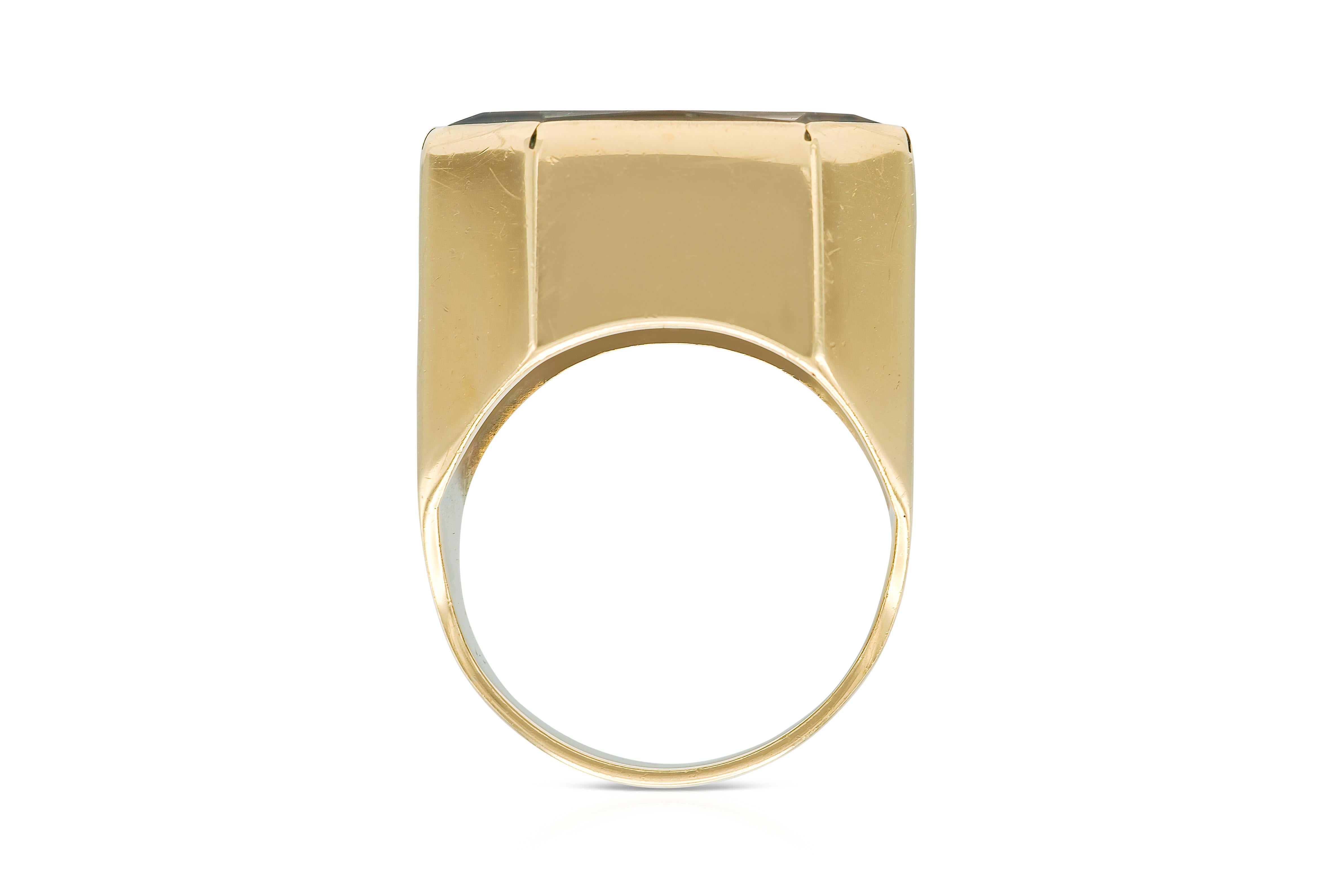 Anello Topazio Intaglio Vintage By 1950 In condizioni buone in vendita a New York, NY