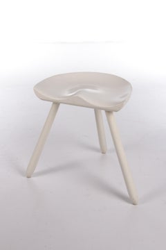 Tabouret tripode vintage des années 1950 blanc et fabriqué en bois de hêtre, 1950
