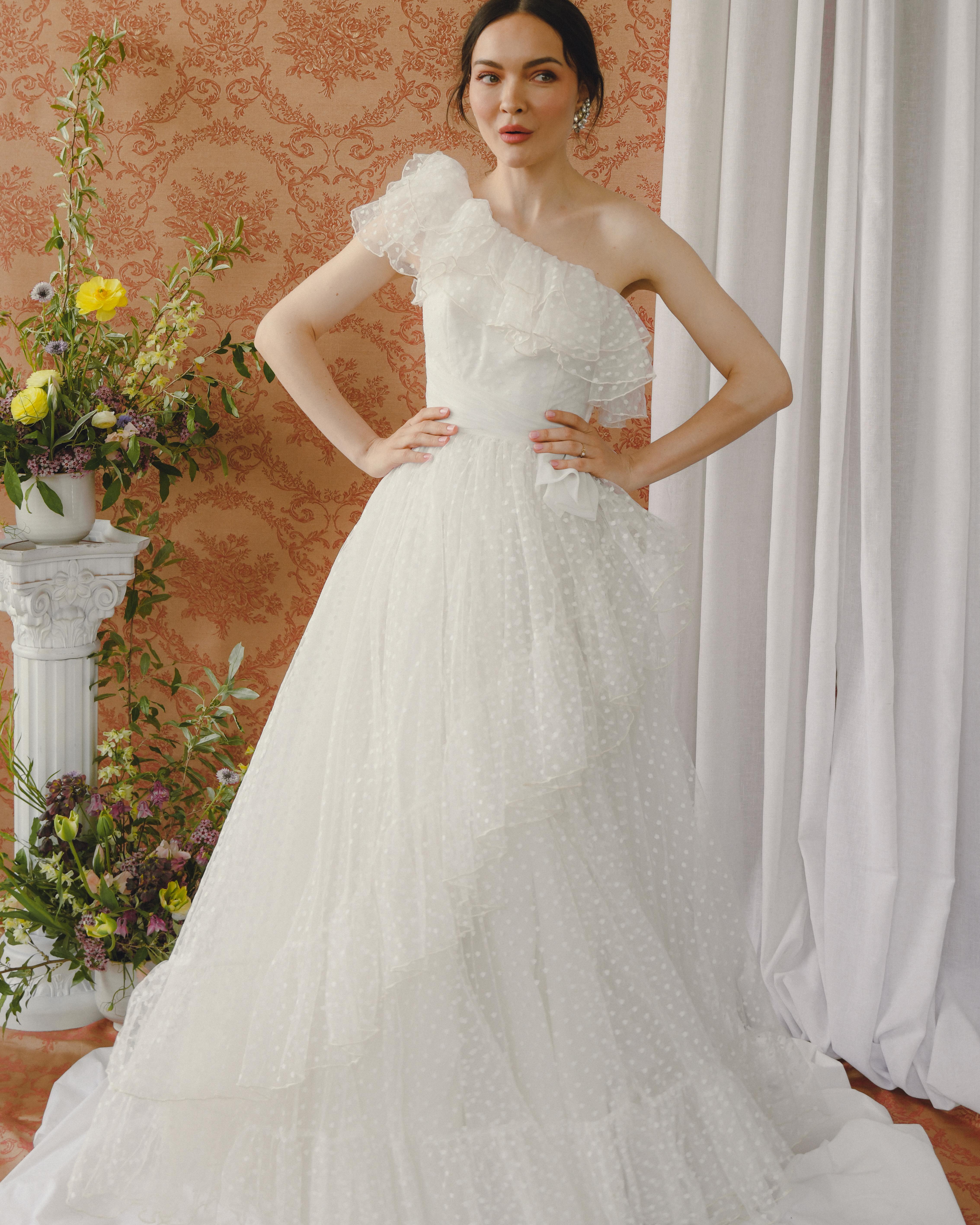 Gray VINTAGE 1950s TULLE ONE-SHOULDER GOWN For Sale