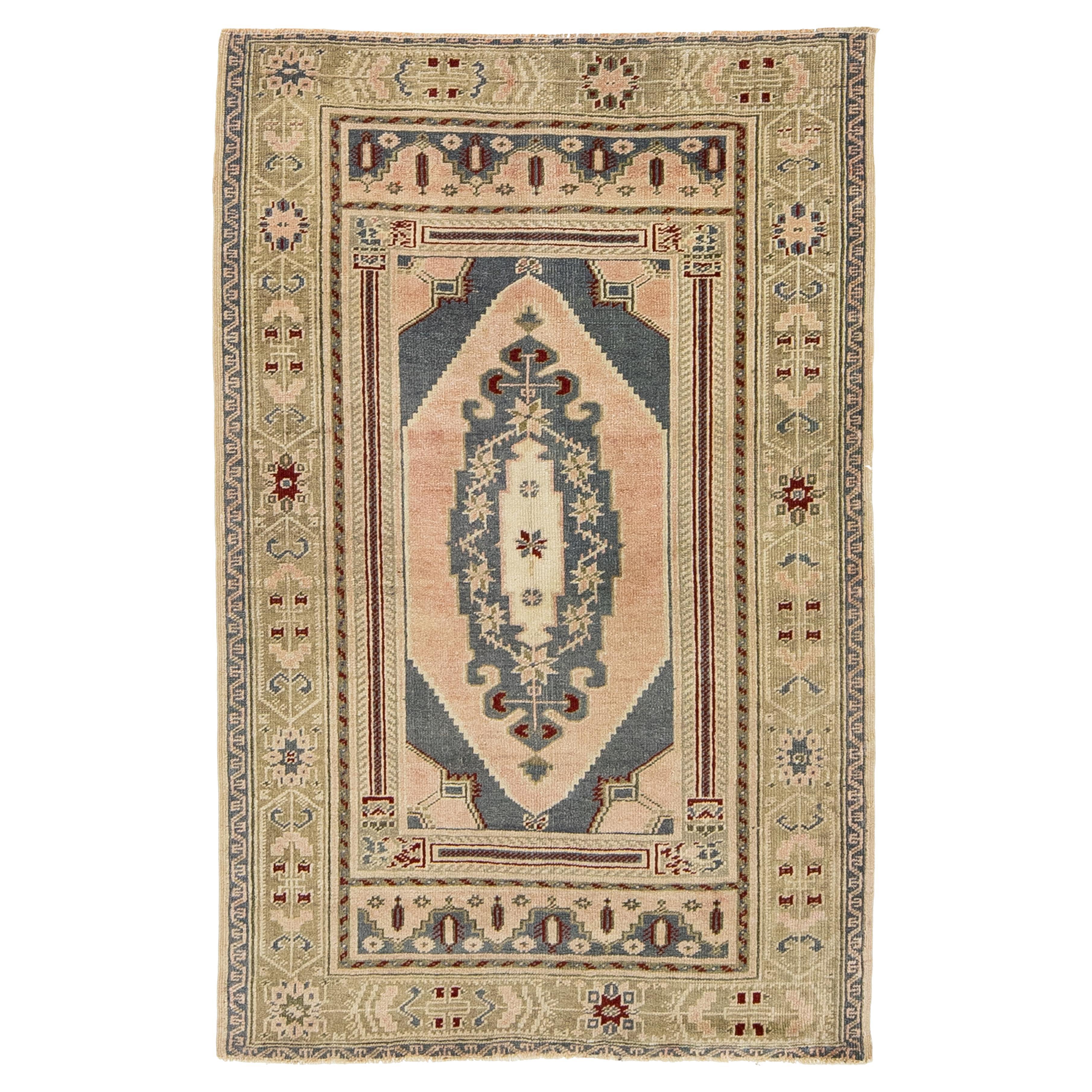 Vintage 1950s Turkish Kars Rug – Hand-Knotted Wool – Pink 
Slate Blue Medallion For Sale