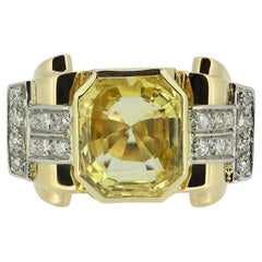 Anillo vintage de los años 50 con zafiro amarillo de Ceilán sin calentar de 11,66 quilates