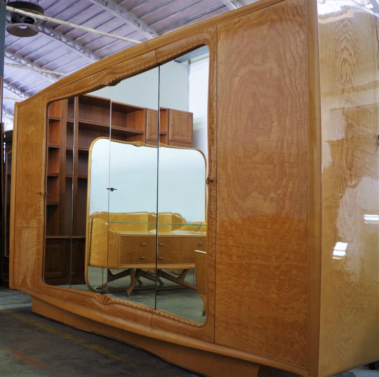 Vintage 1950s Walnut Bedroom Set in the style of Borsani For Sale 10