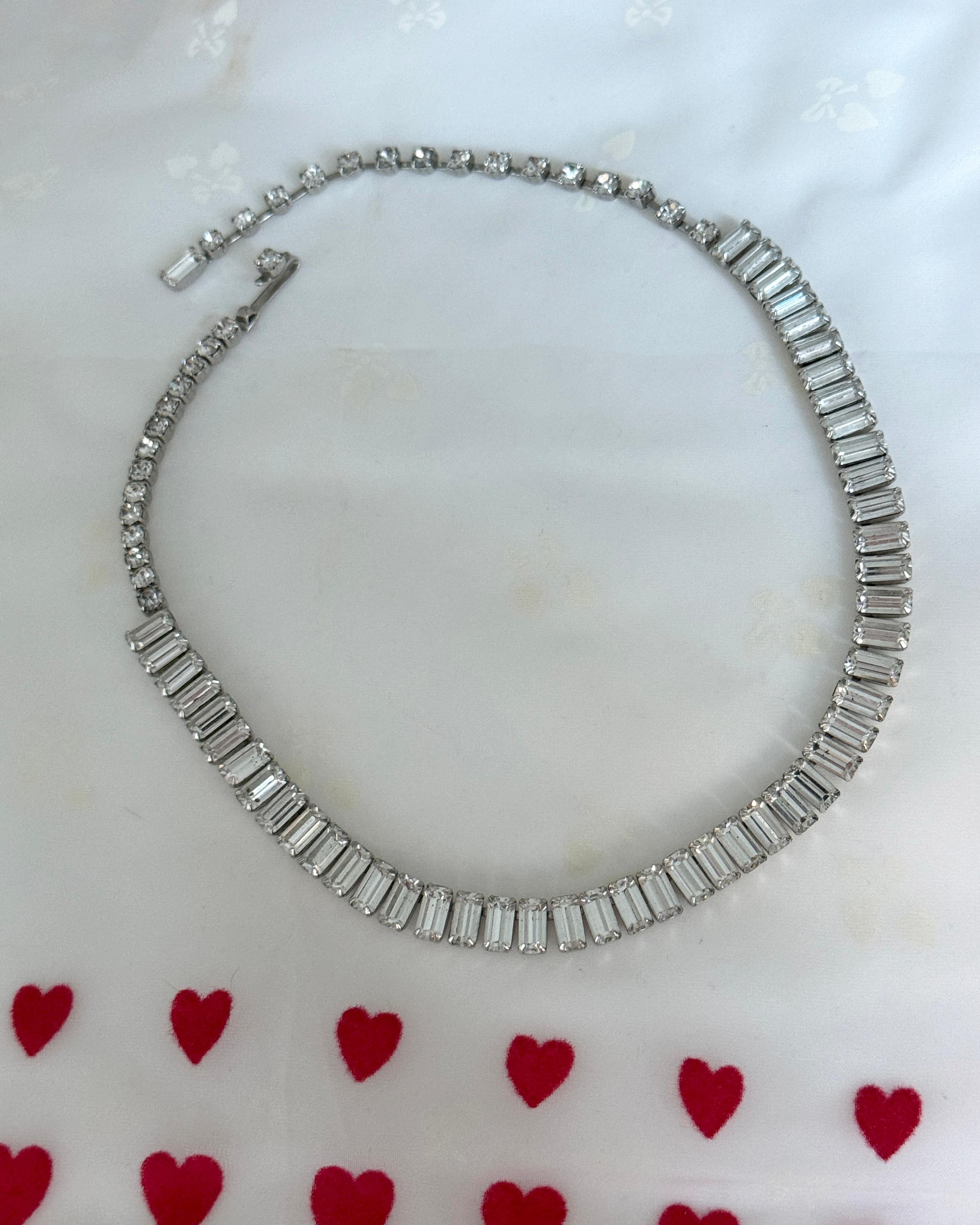 VINTAGE 1950s WEISS DIAMANTÉ BAGUETTE CHOKER In Excellent Condition For Sale In New York, NY