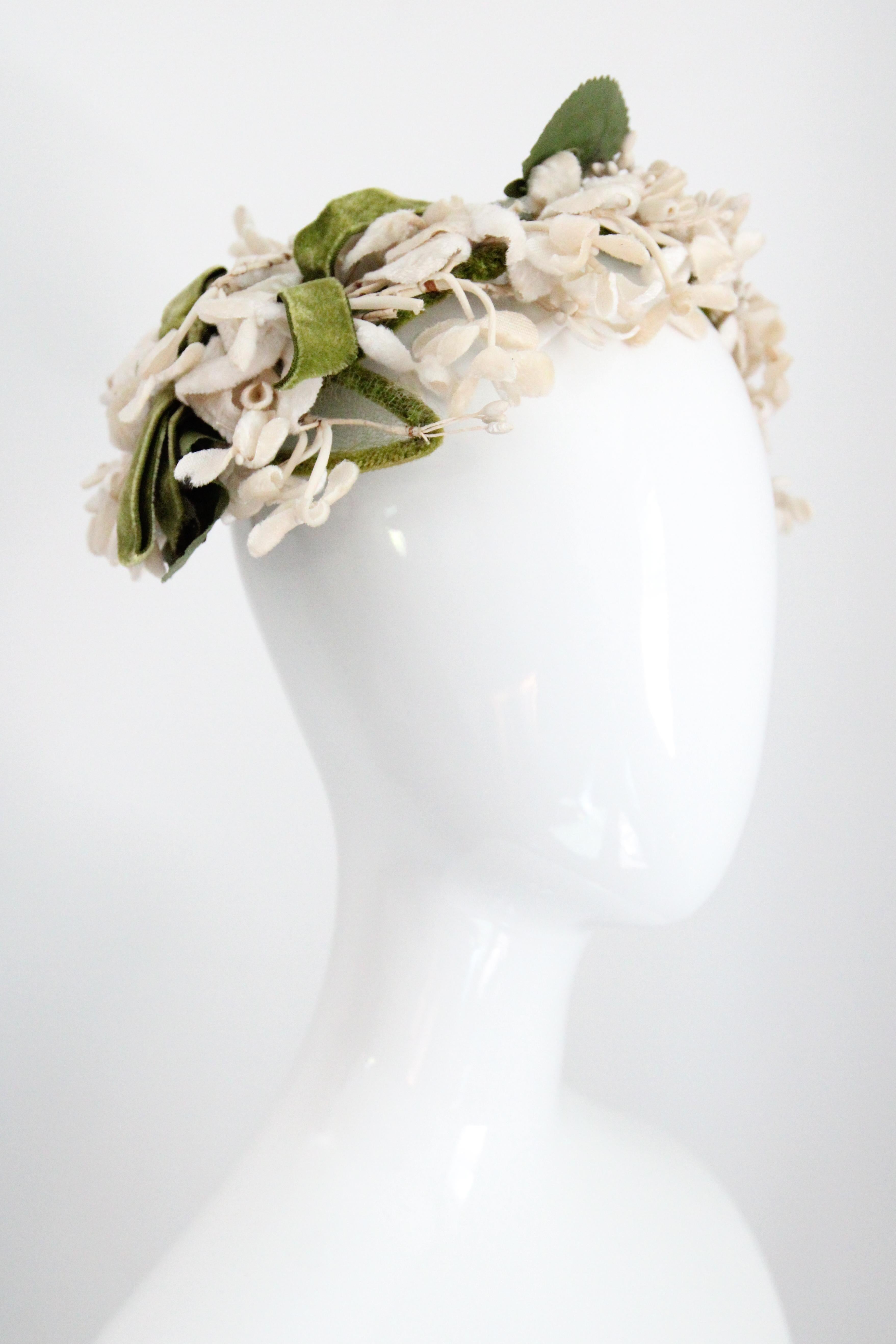 Vintage 1950's weiß geblümten Hut Vintage 1950's floral Cocktail-Hut Jasmin f (Grau) im Angebot