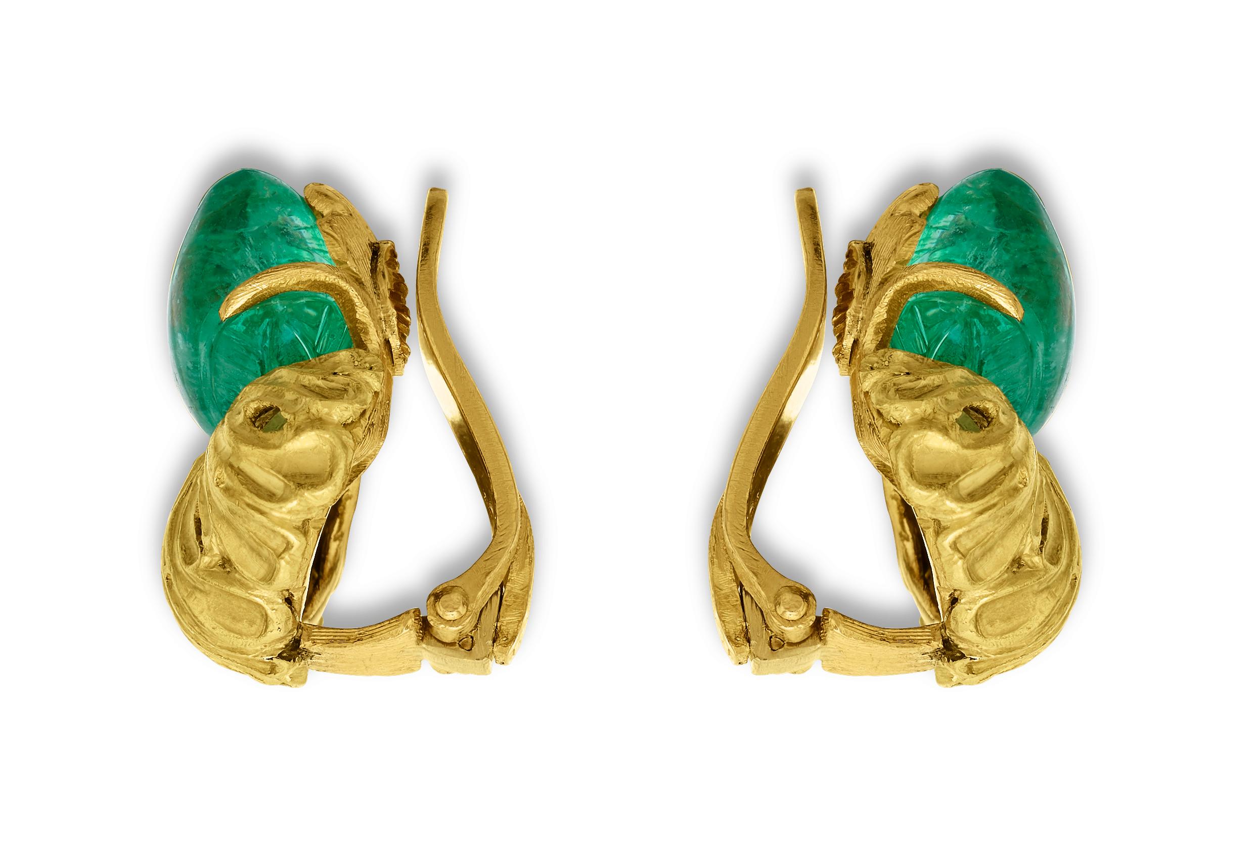 Retro Vintage 1950s Yellow Gold and Carved Emerald Buccellati Clip-On Earrings