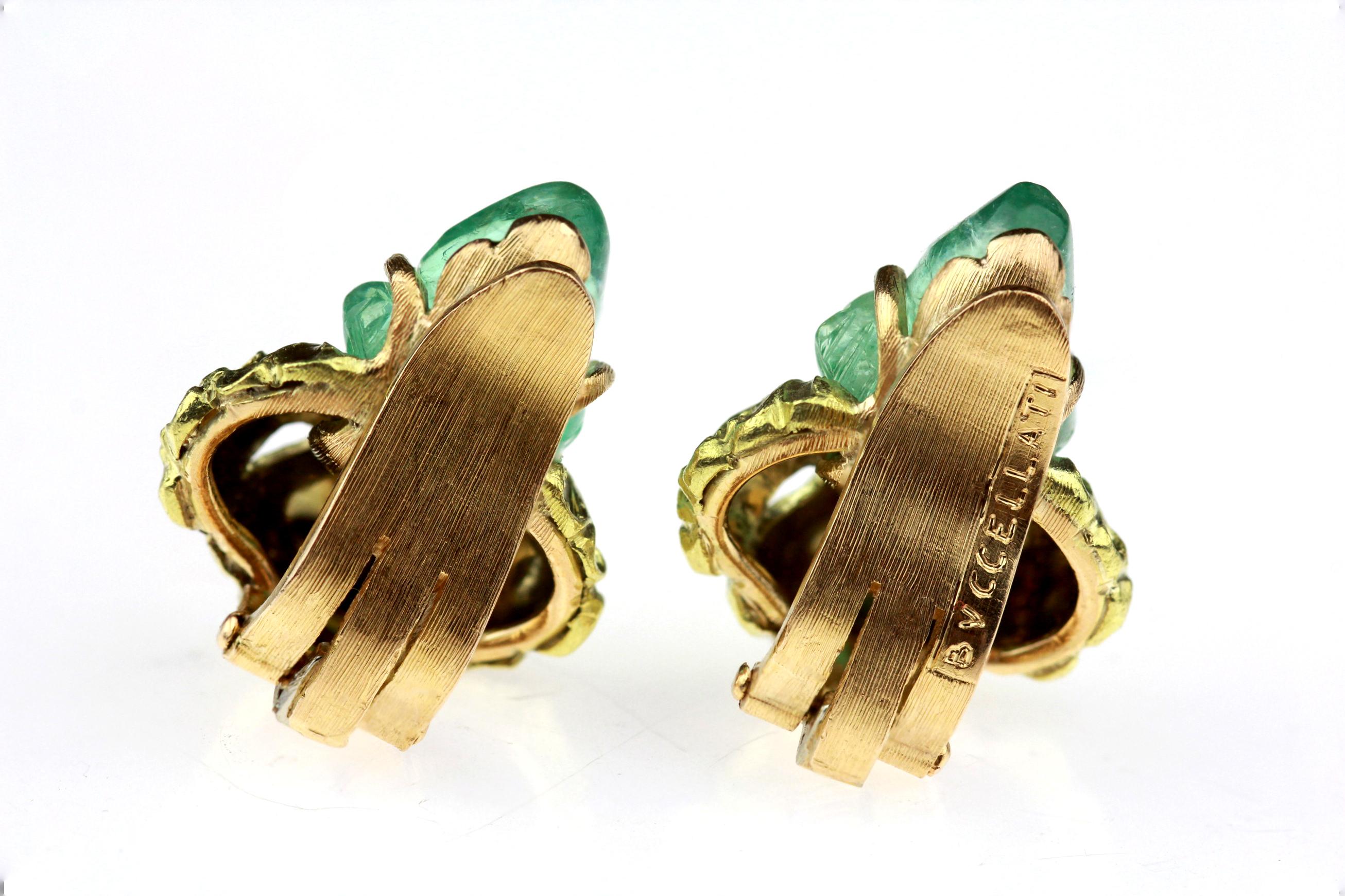 Cabochon Vintage 1950s Yellow Gold and Carved Emerald Buccellati Clip-On Earrings