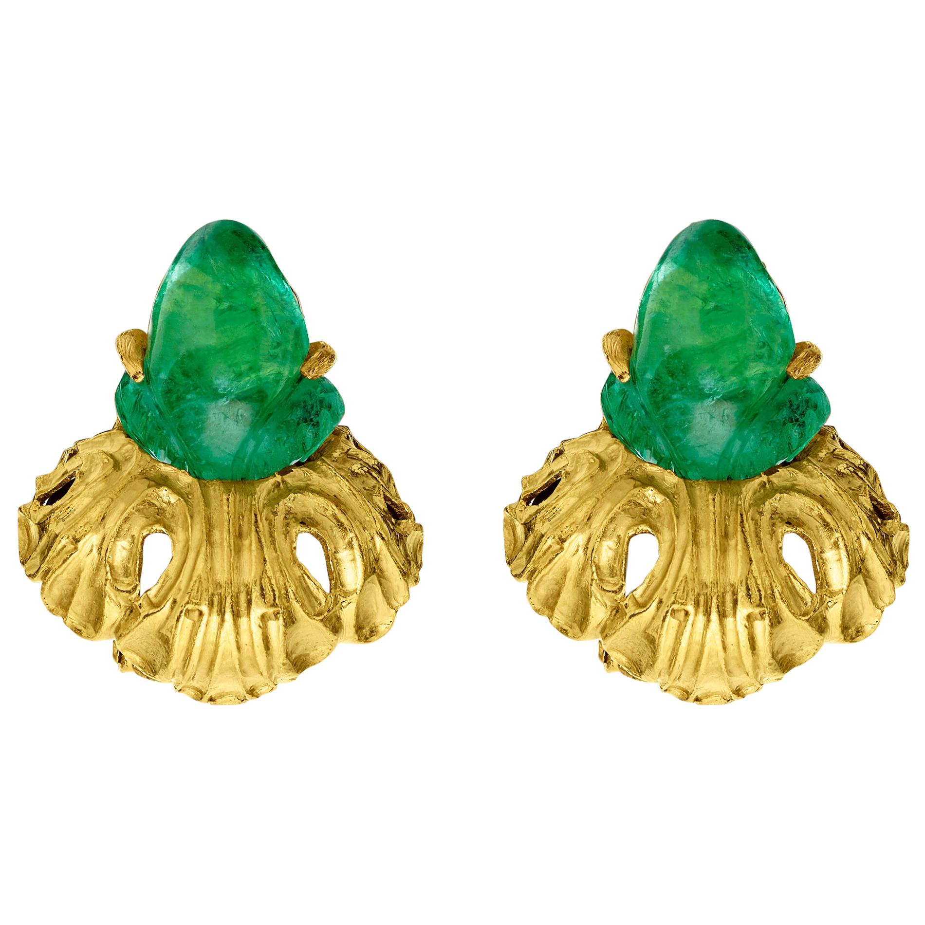 Vintage 1950s Yellow Gold and Carved Emerald Buccellati Clip-On Earrings