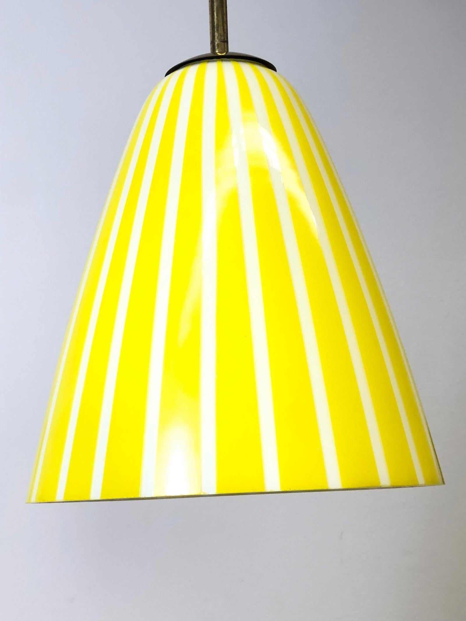 Vintage 1950s Yellow White striped Glass Stilnovo Style Pendant Light For Sale 1