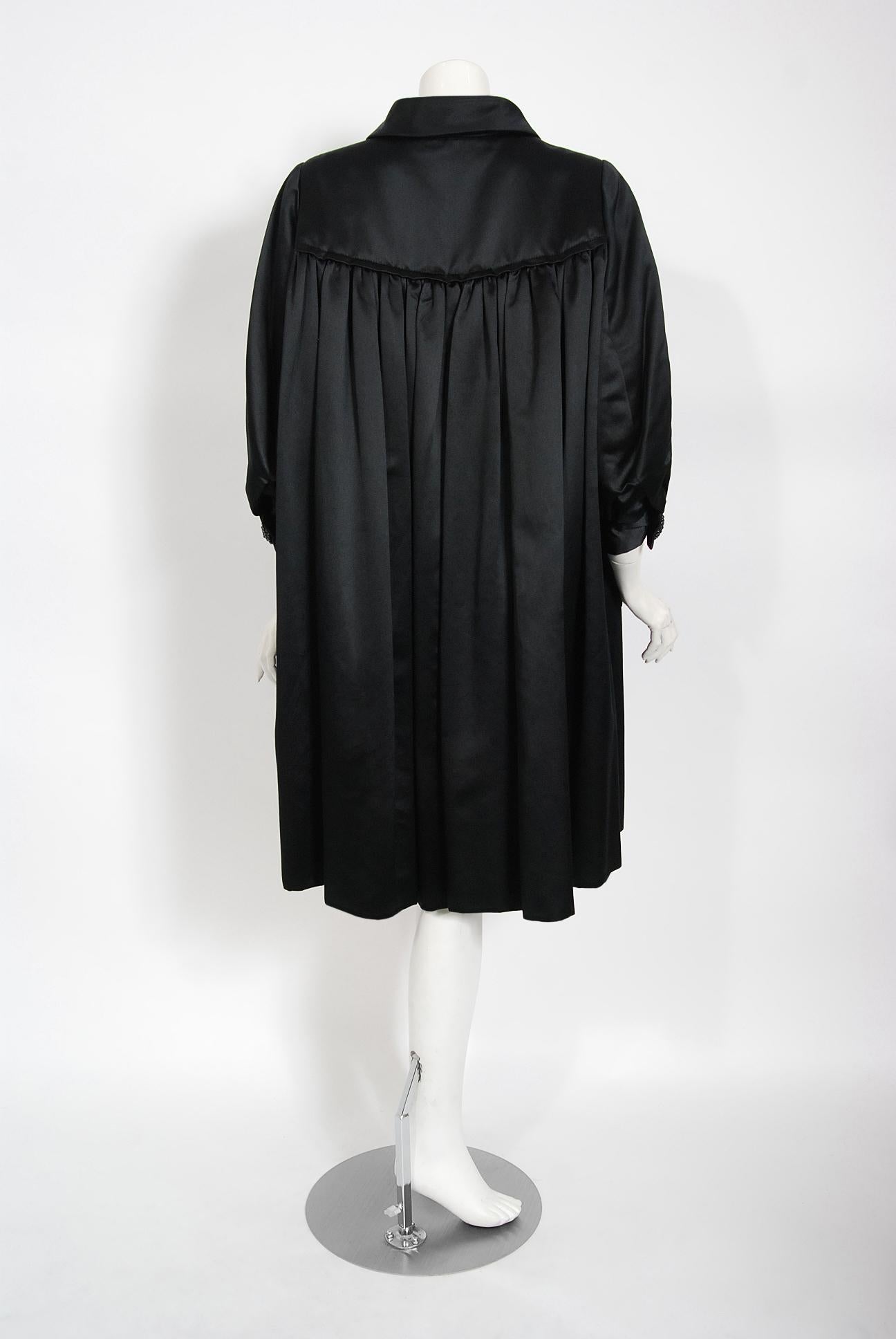 Vintage 1951 Traina-Norell Couture Black Duchess Satin Voluminous Pleated Coat For Sale 5