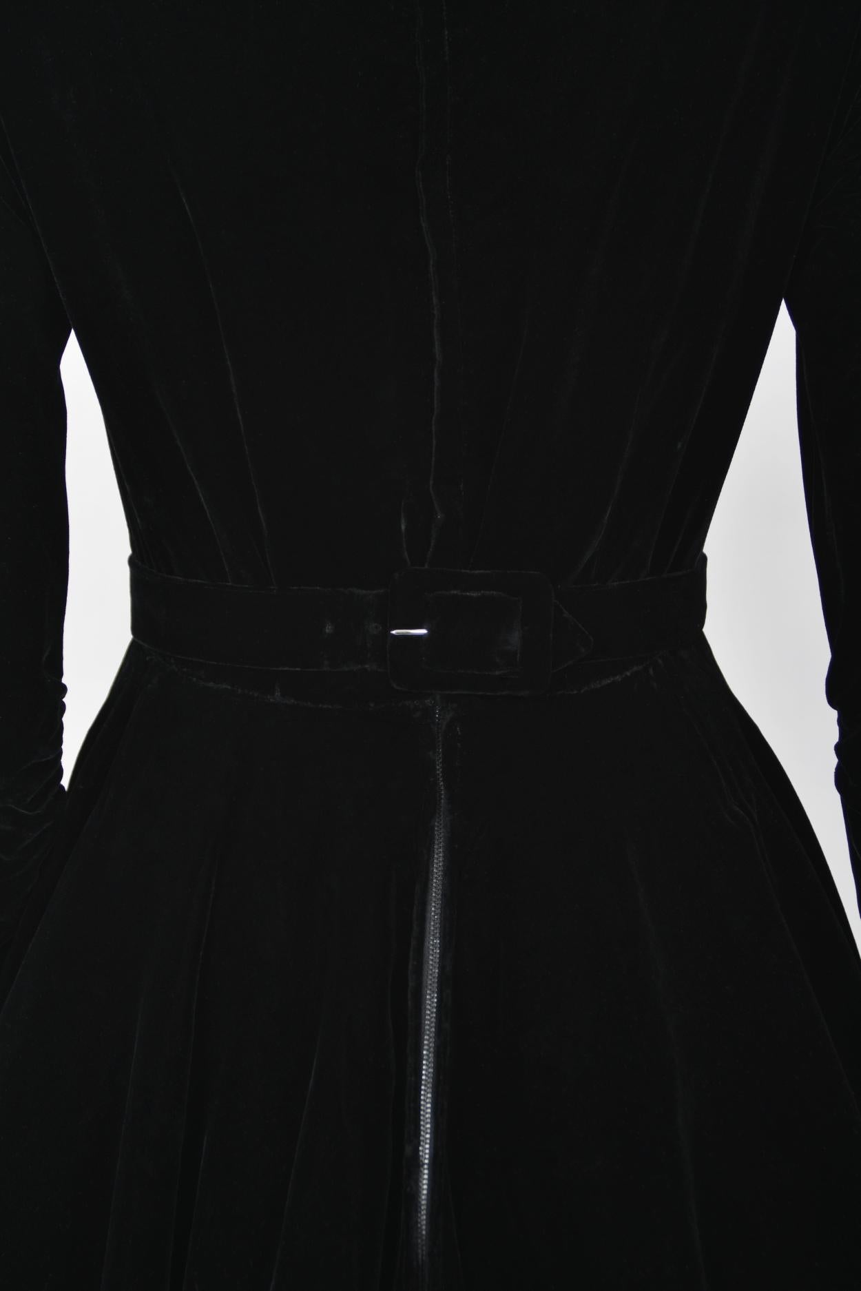 Vintage 1952 Nina Ricci Haute Couture Documented Ivory Satin & Black Velvet Gown 7