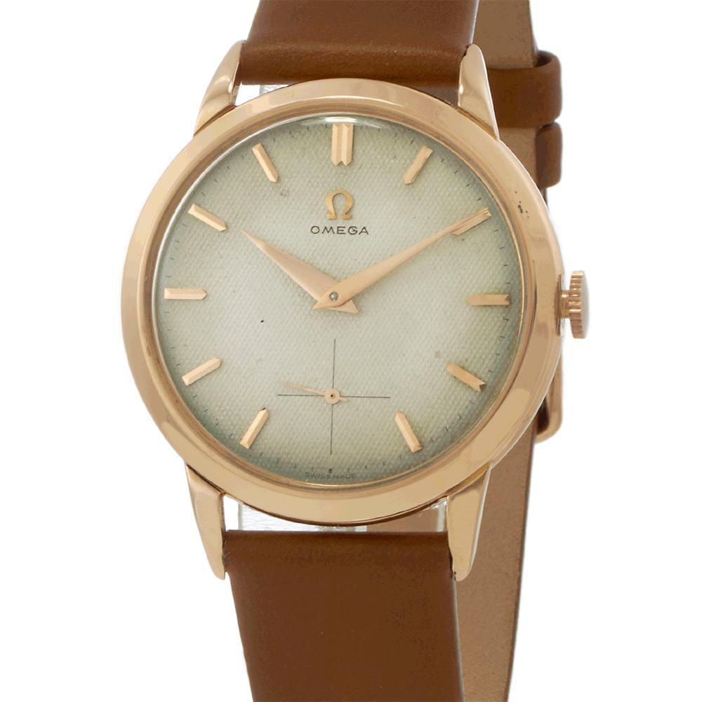 Vintage 1952 Omega Honey Comb Dial 18KT Rose Gold Bon état - En vente à New York, NY