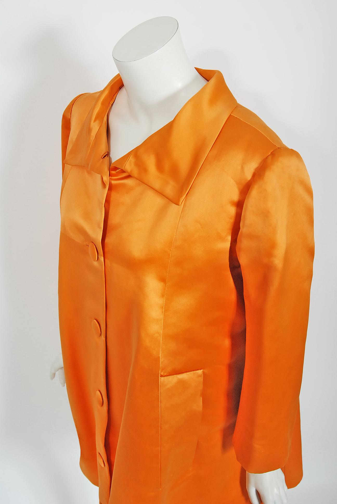 Vintage 1958 Balenciaga Haute Couture Orange Duchess Satin Swing Coat Jacke  im Zustand „Gut“ im Angebot in Beverly Hills, CA