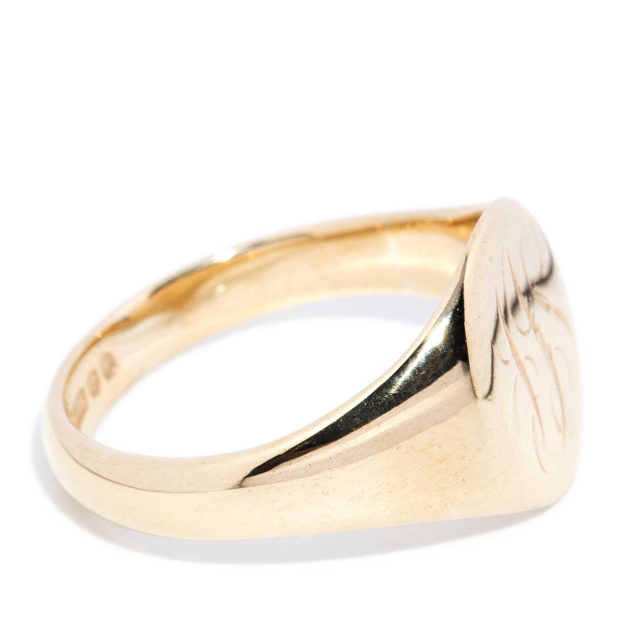 Vintage 1958 Oval Initialled Signet Ring 9 Carat Yellow Gold For Sale 1
