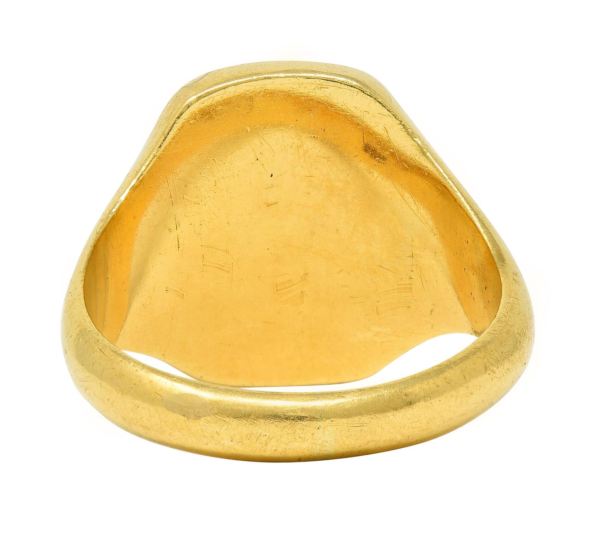 Vintage 1959 18 Karat Yellow Gold Heraldic Lion Intaglio Men's Signet Ring In Excellent Condition In Philadelphia, PA