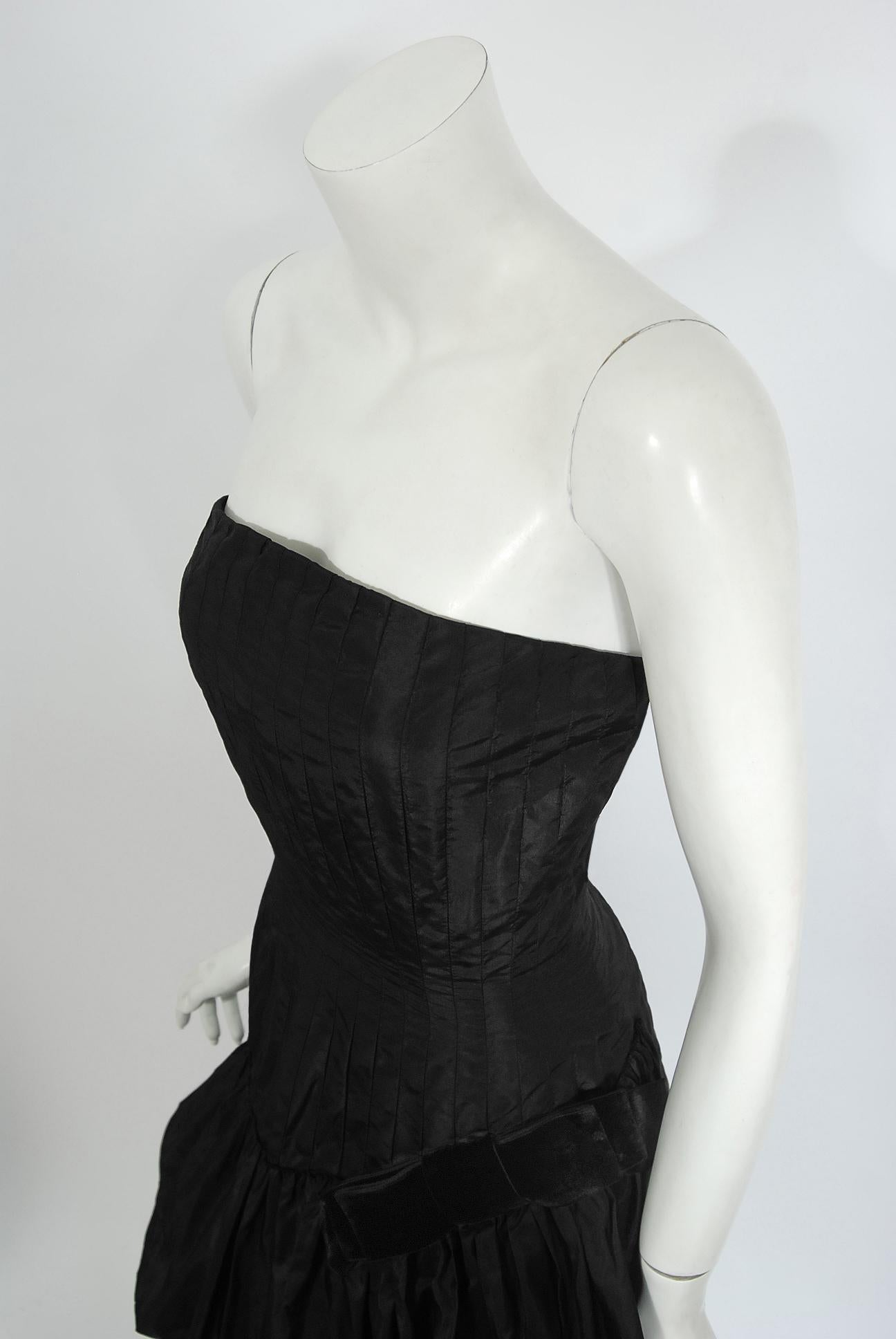 Vintage 1959 Bruxelles Couture Black Taffeta Tiered-Puff Strapless Dress  In Good Condition In Beverly Hills, CA