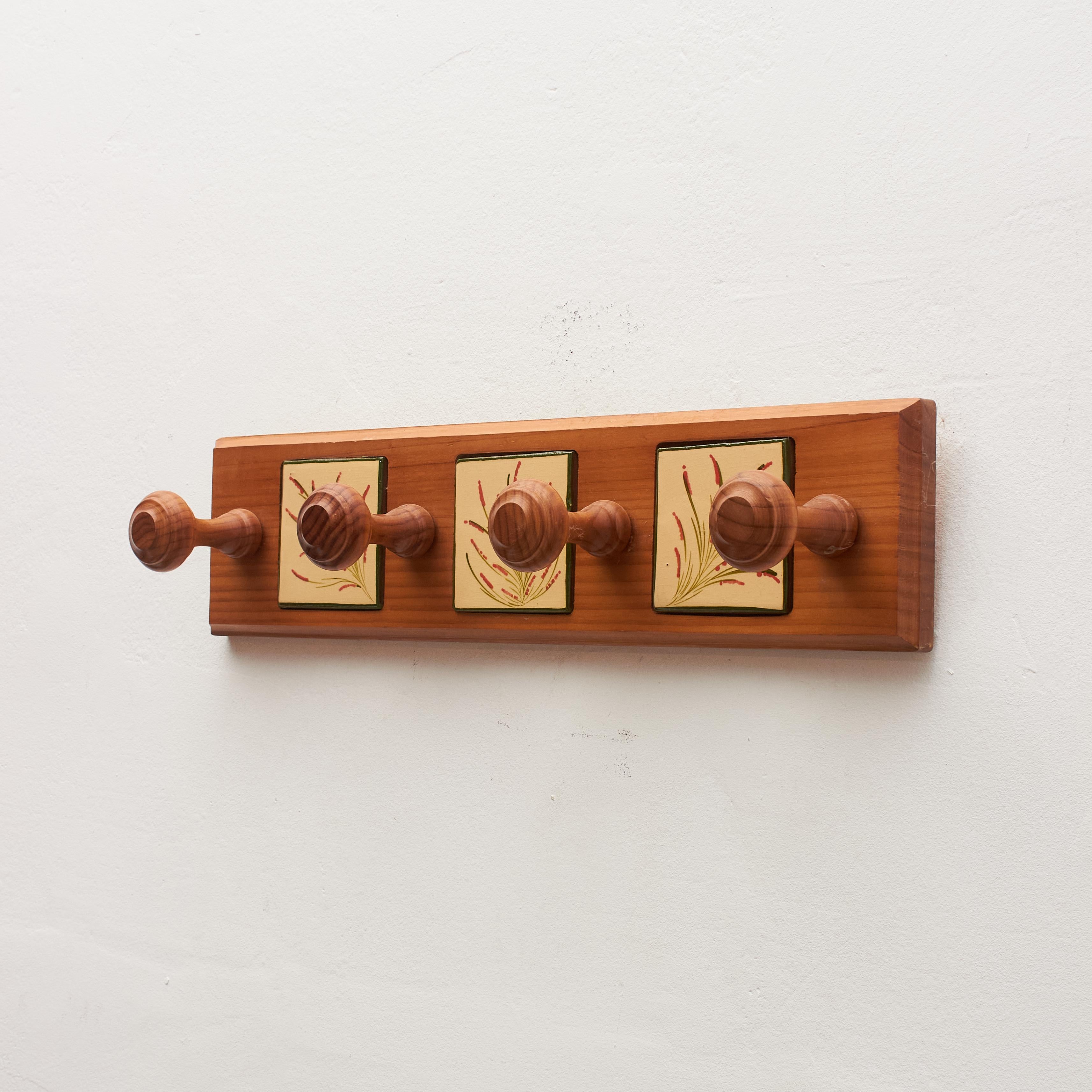 Spanish Vintage 1960 Catalan Artist Diaz Costa Hand-Painted Ceramic and Wood Hanger For Sale