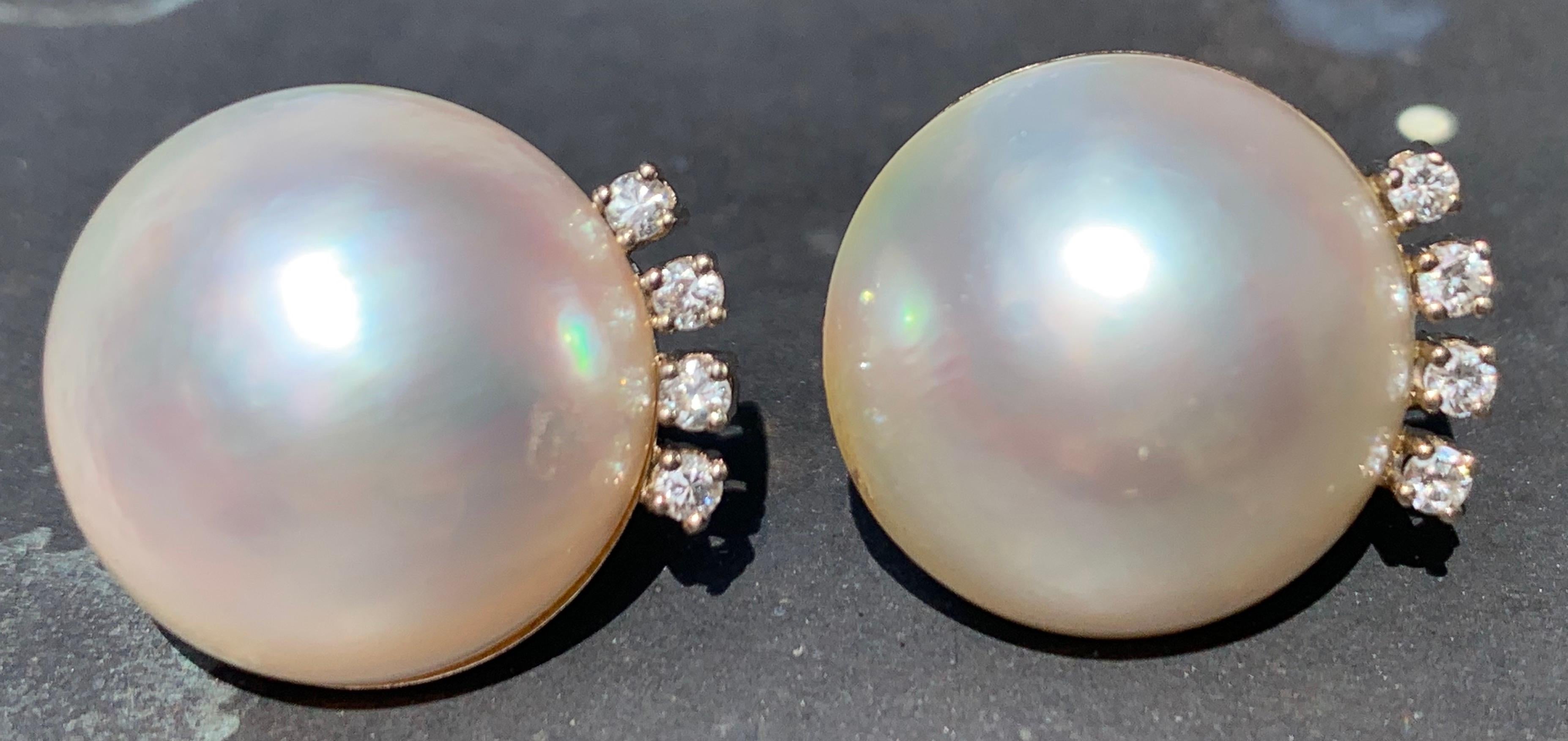 Clips d'oreilles vintage en or blanc 14 carats avec perles Mabé et diamants, années 1960 Pour femmes en vente