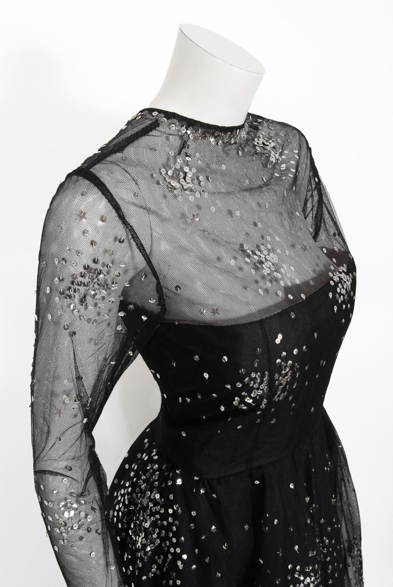 Noir Robe en tulle transparent noire avec illusion à sequins étoilés Norman Norell, vintage, 1960 en vente