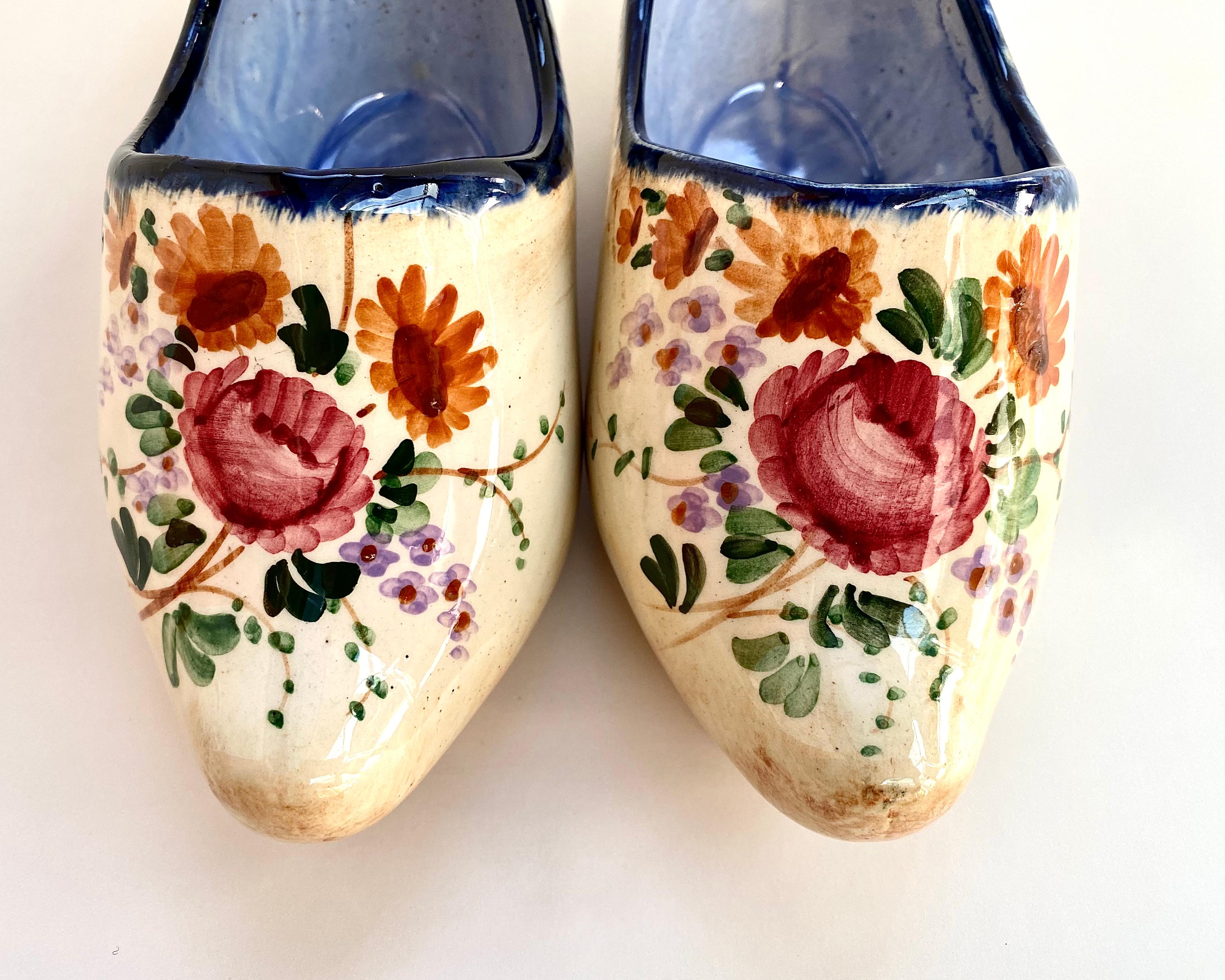 Vintage 1960 Porcelain Decorative Shoes or Trinket Holder, Belgium For Sale 1
