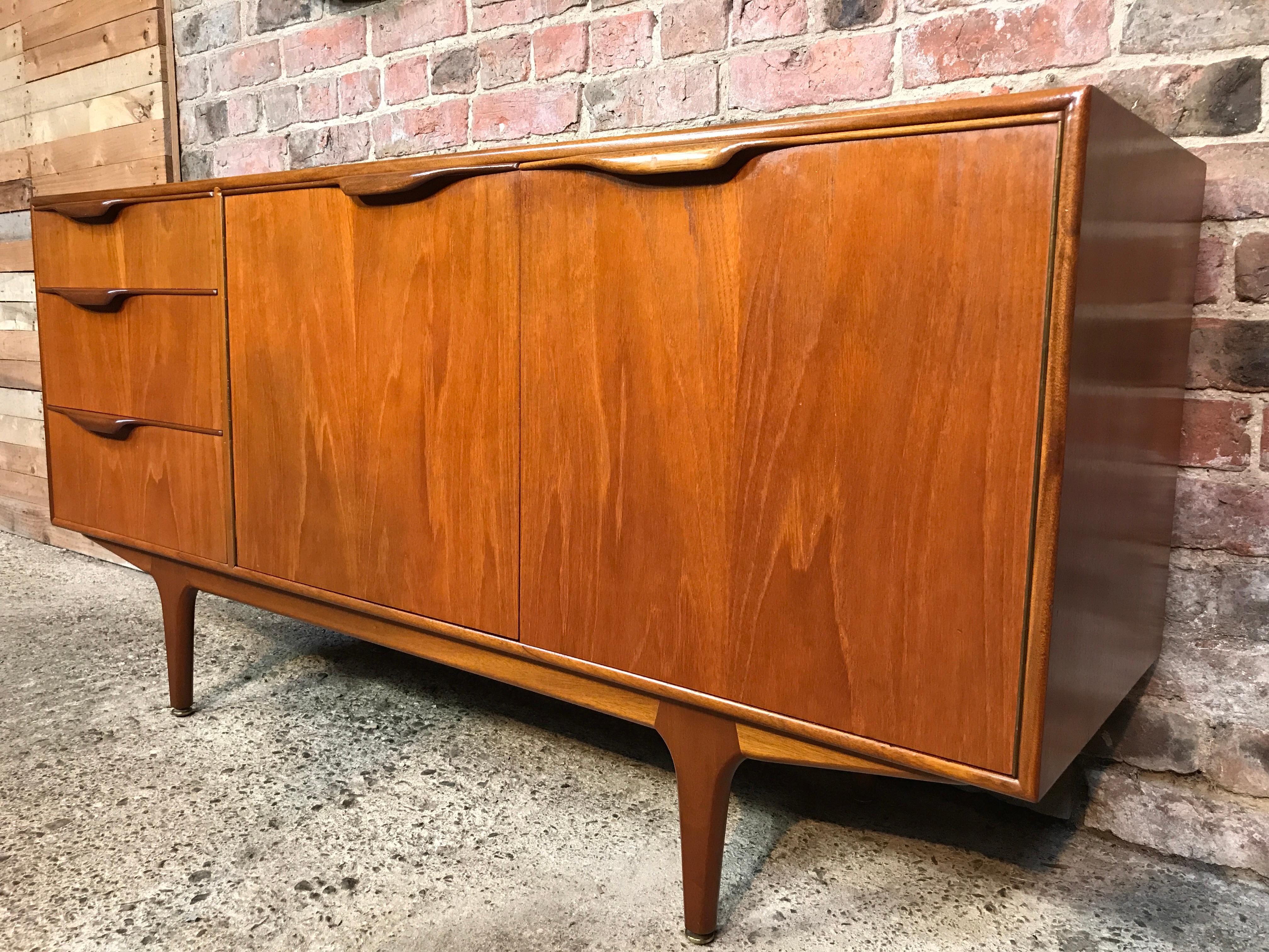 Vintage 1960 Retro Teak Sideboard or Credenza by Tom Robertson for McIntosh In Good Condition For Sale In Markington, GB