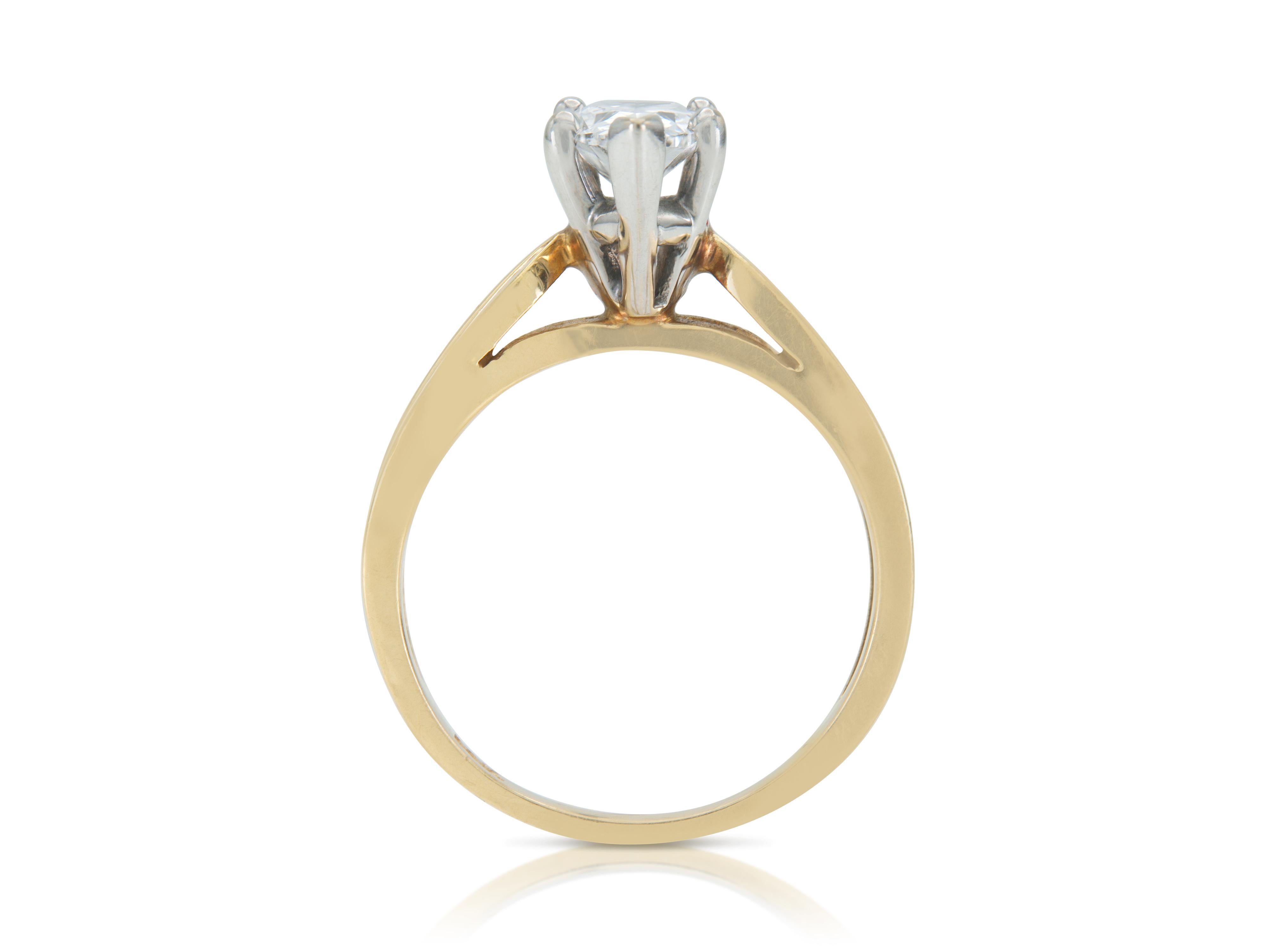 Anello di fidanzamento vintage del 1960 con diamante a forma di pera da 0,87 carati In condizioni buone in vendita a New York, NY