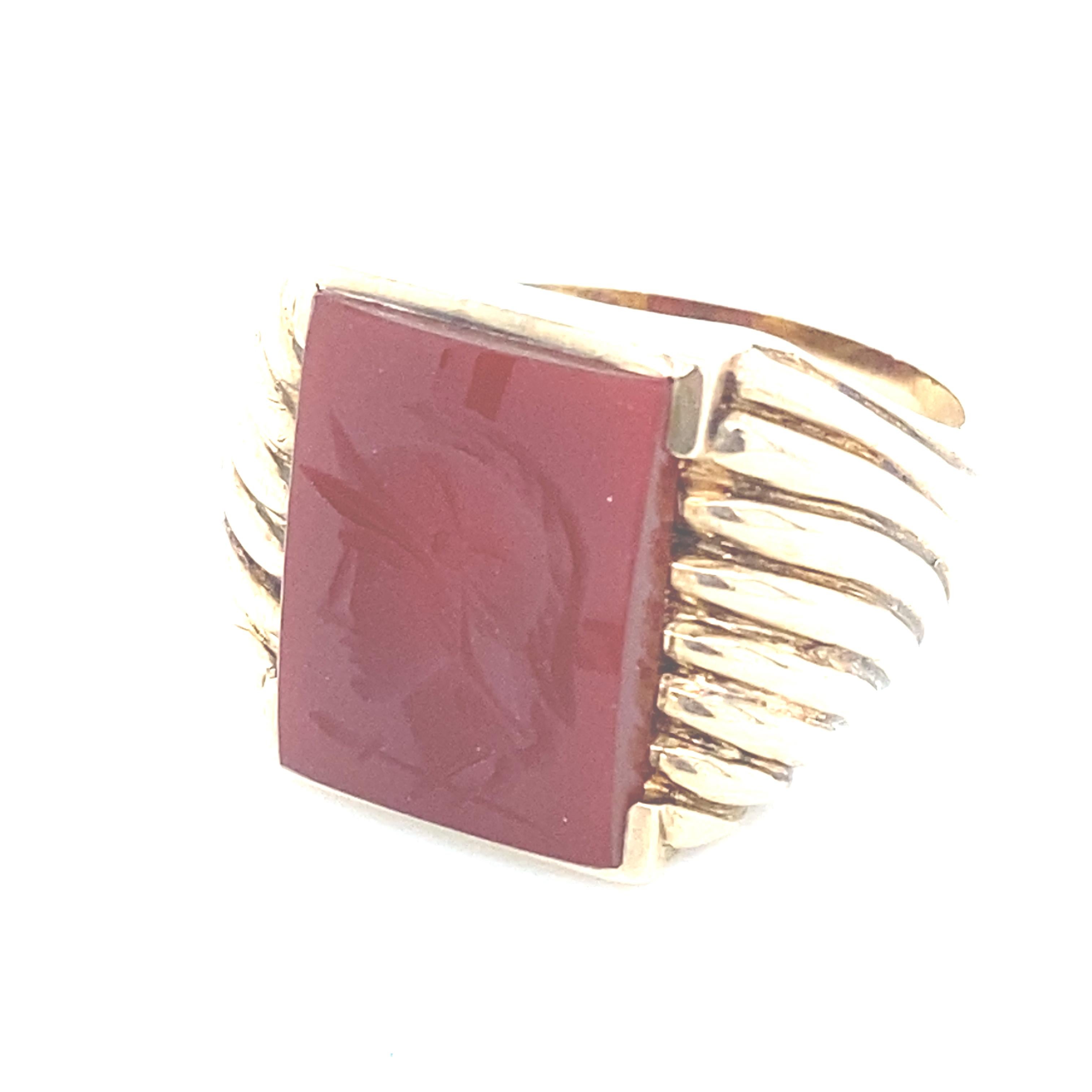 Women's or Men's Vintage 1960s 10 Karat Yellow Gold Carnelian Intaglio Ring For Sale