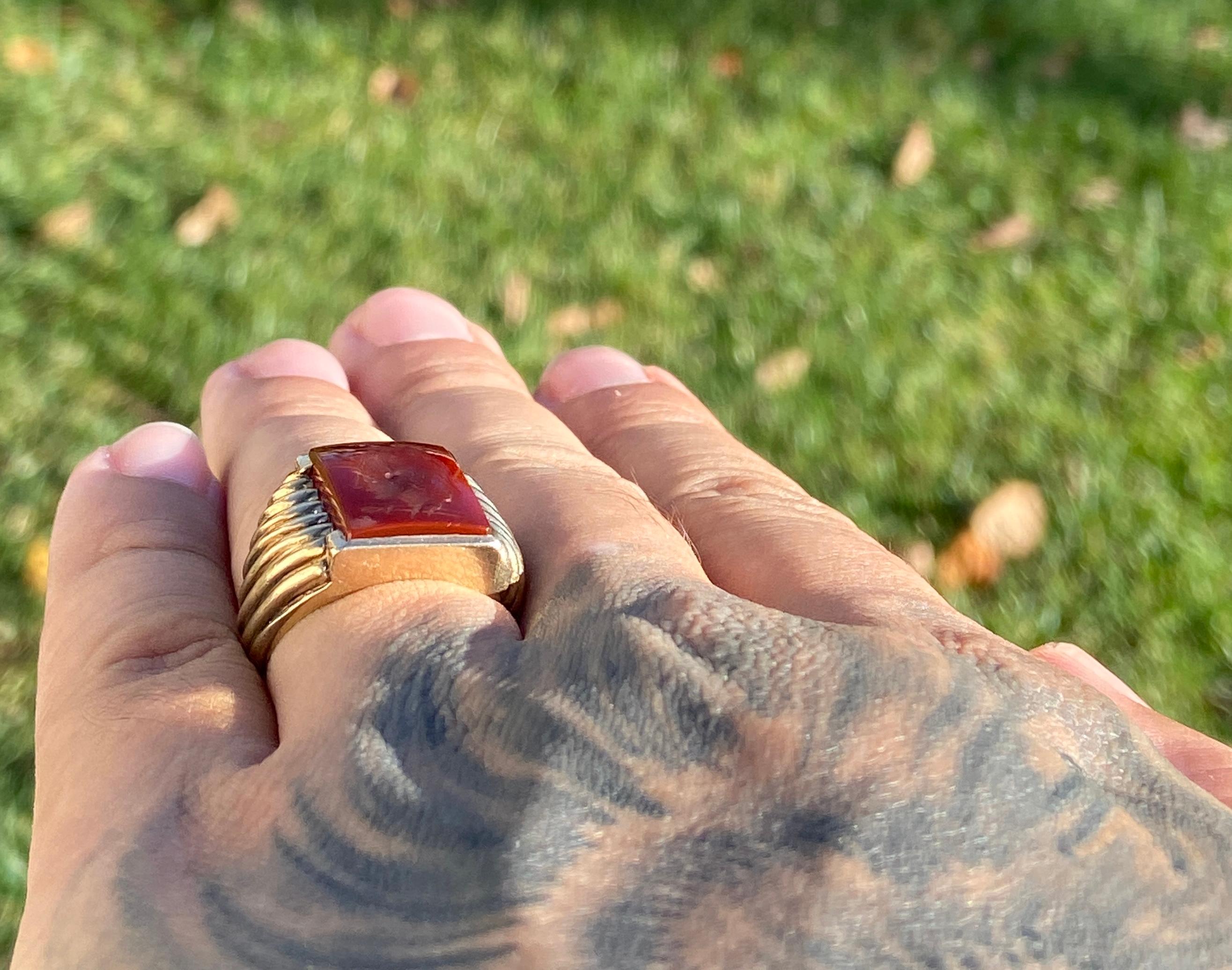 Vintage 1960s 10 Karat Yellow Gold Carnelian Intaglio Ring For Sale 4