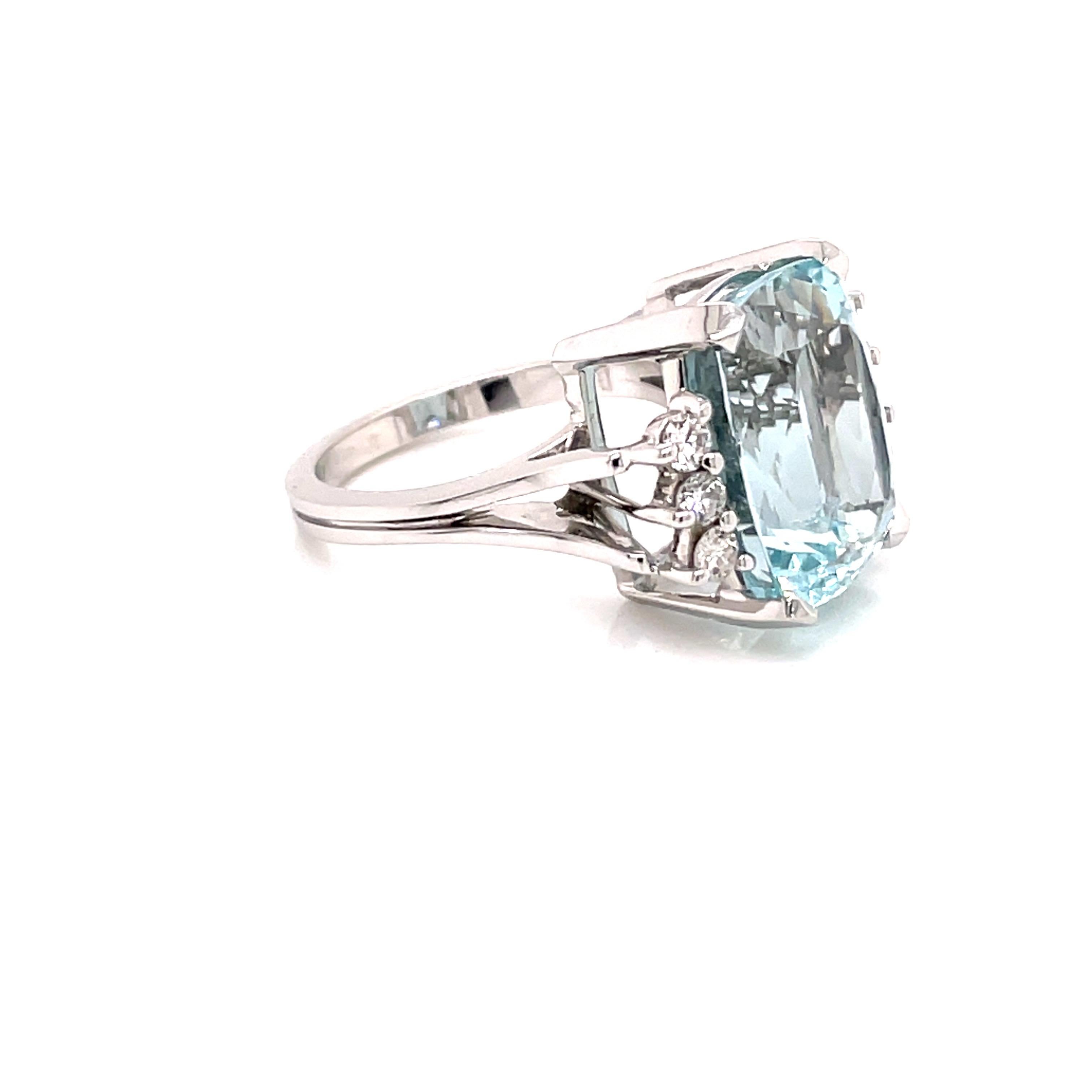 Contemporary Vintage 1960's 10ct Cushion Cut Aquamarine Ring with Diamonds For Sale