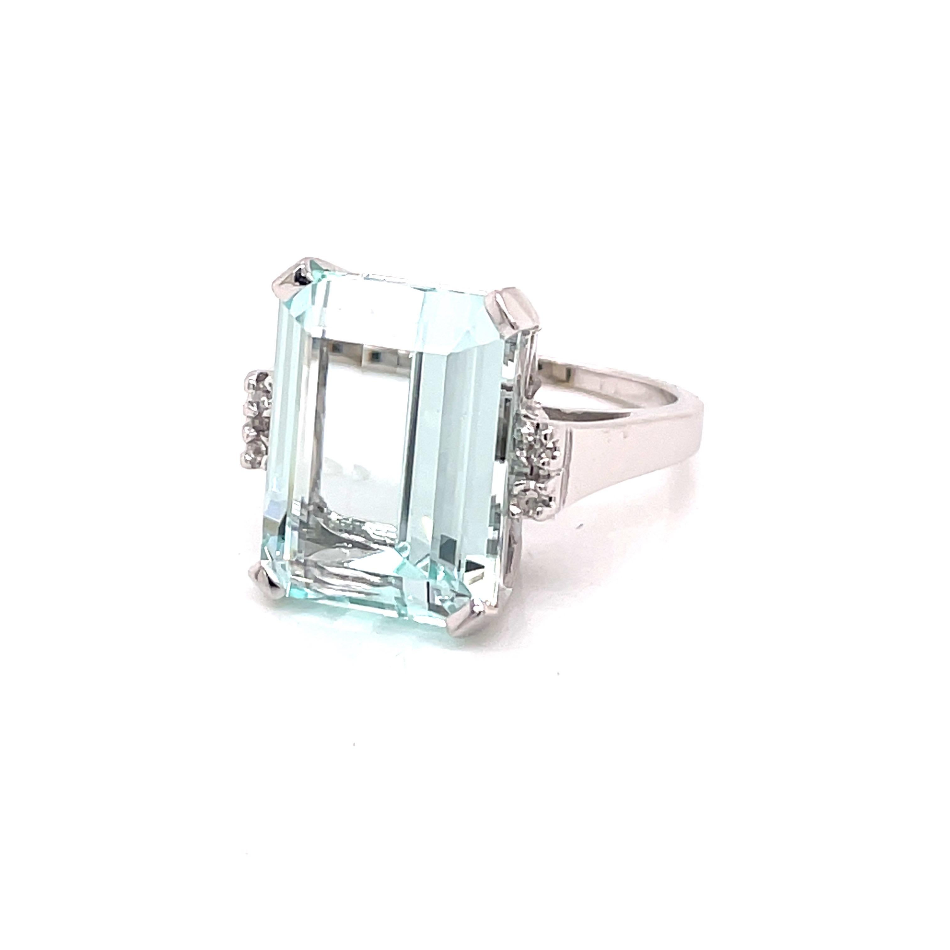 Vintage 1960's 10ct Emerald Cut Aquamarine Ring with Diamonds In Good Condition In Boston, MA