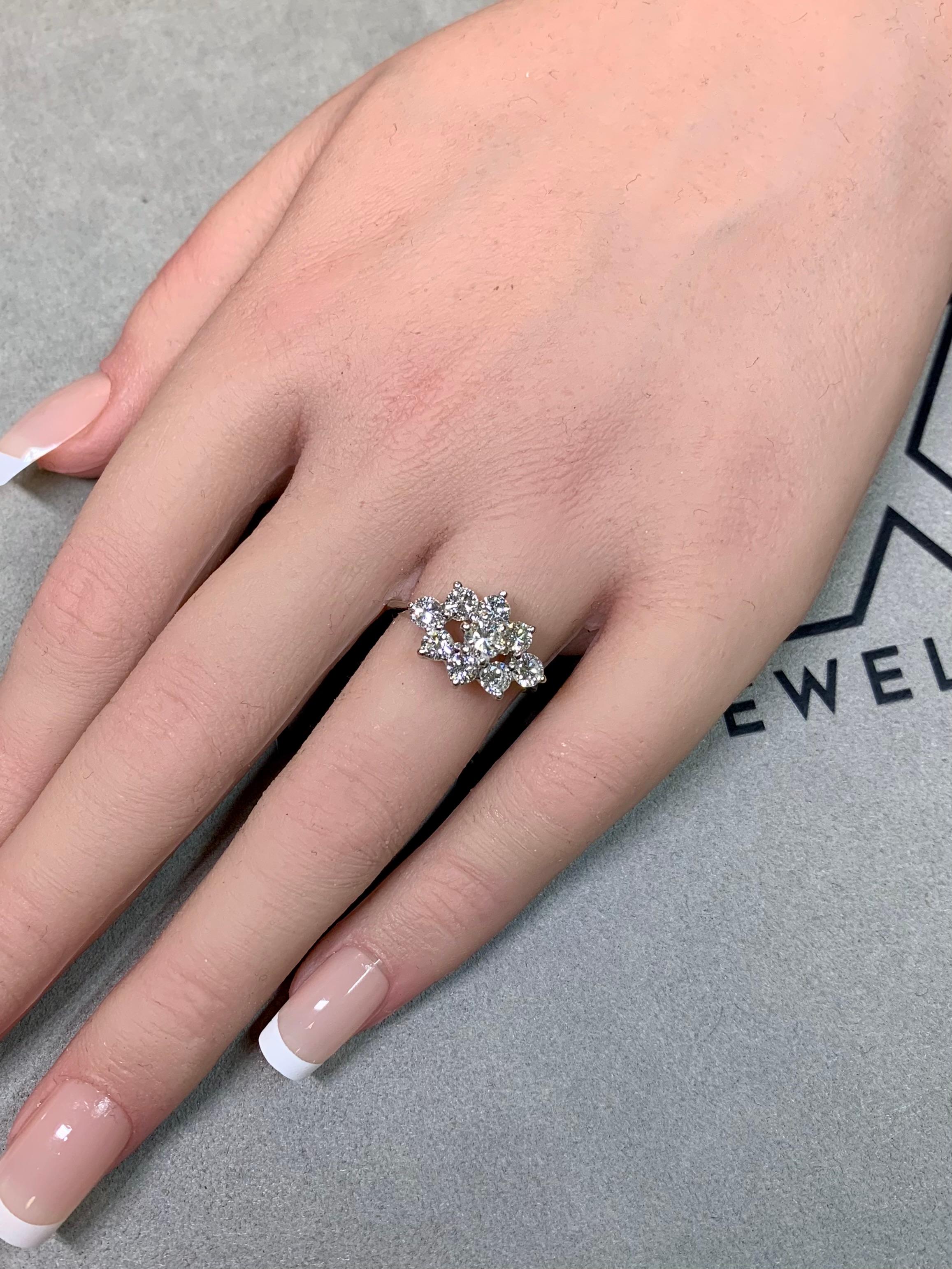 Vintage 1960's 14K Prong Set Diamond Cluster Cocktail Ring G Vs1 Sz 7.5 im Angebot 4