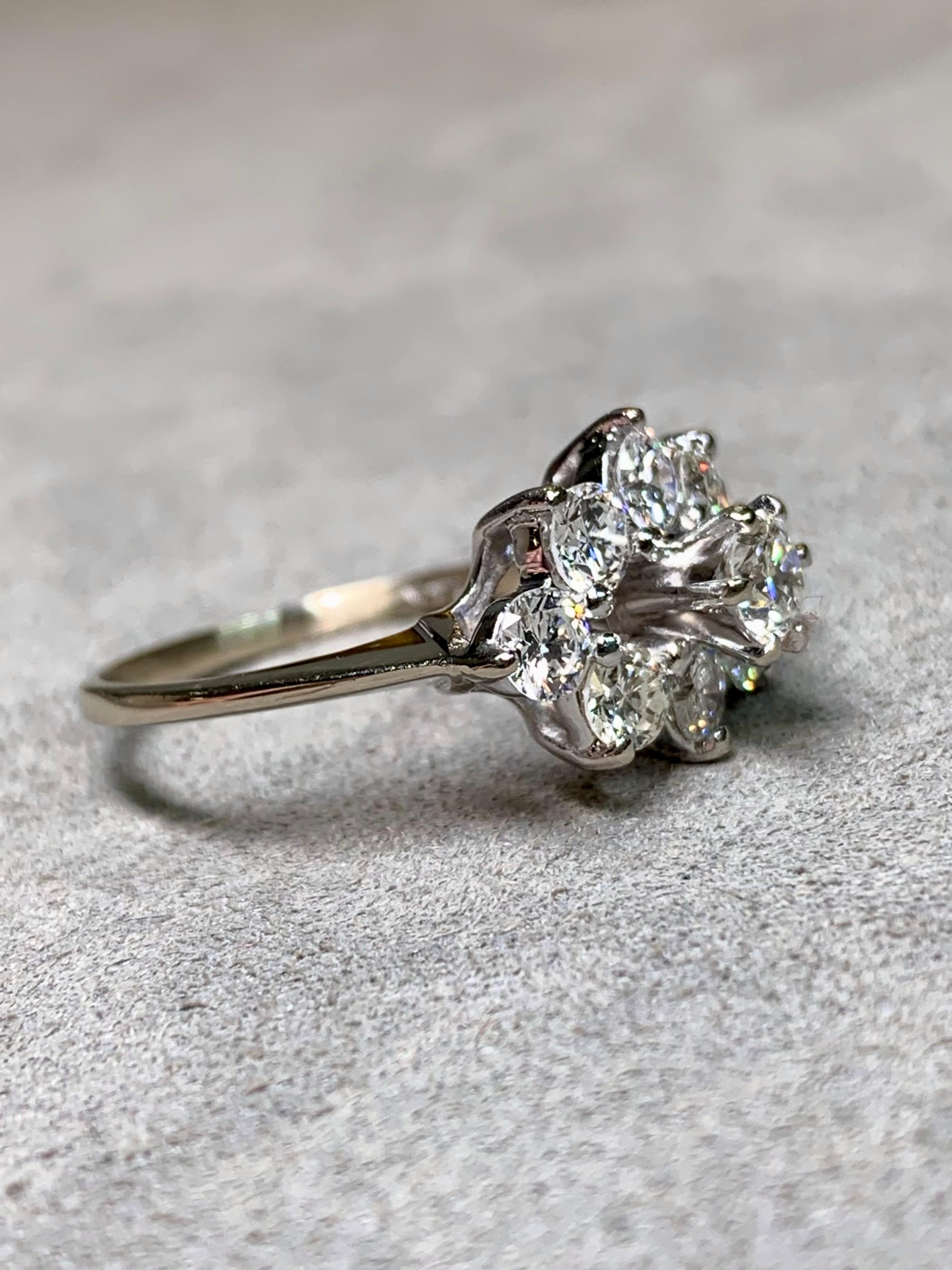 Vintage 1960's 14K Prong Set Diamond Cluster Cocktail Ring G Vs1 Sz 7.5 (Retro) im Angebot