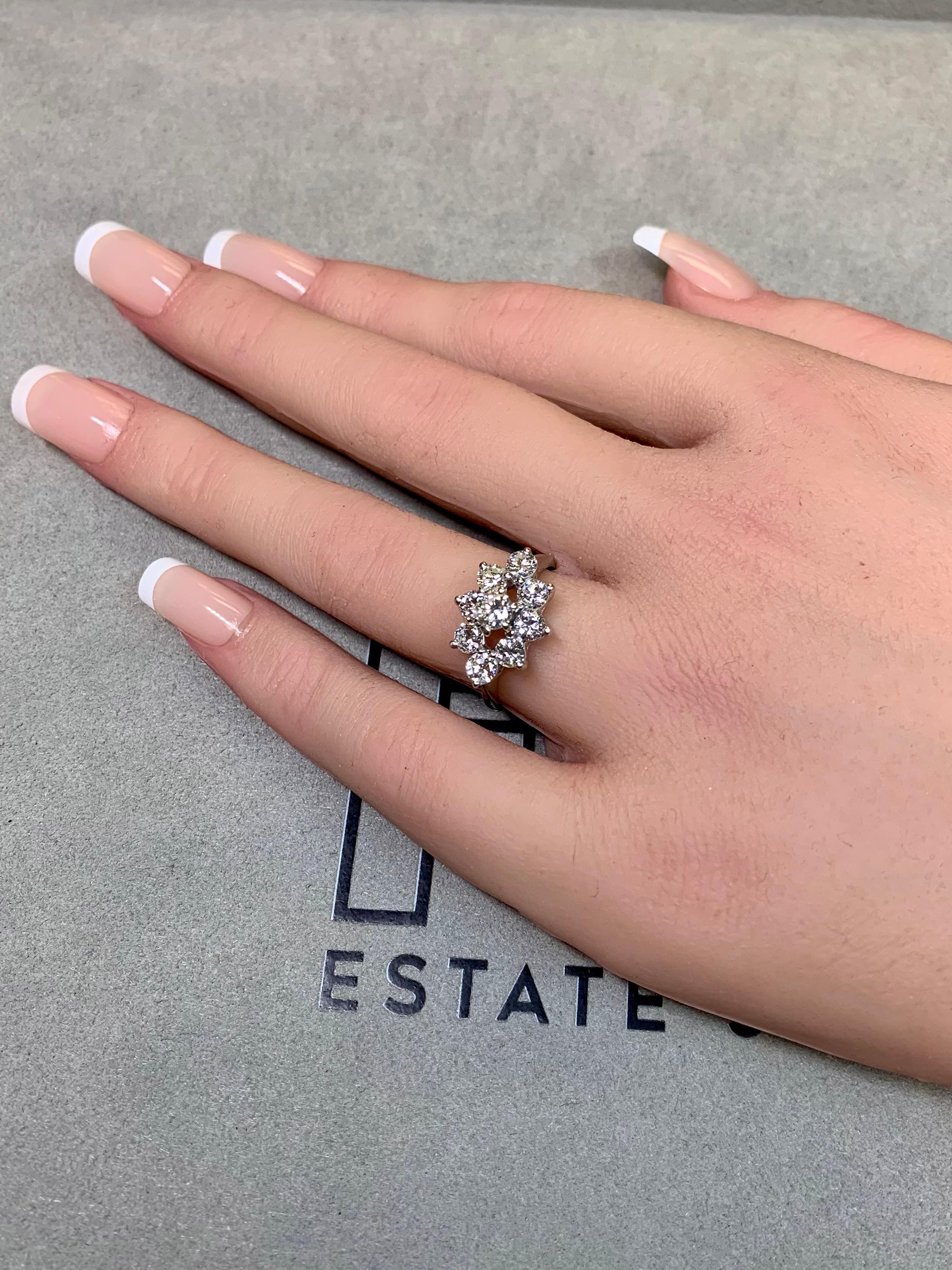 Vintage 1960's 14K Prong Set Diamond Cluster Cocktail Ring G Vs1 Sz 7.5 im Angebot 3