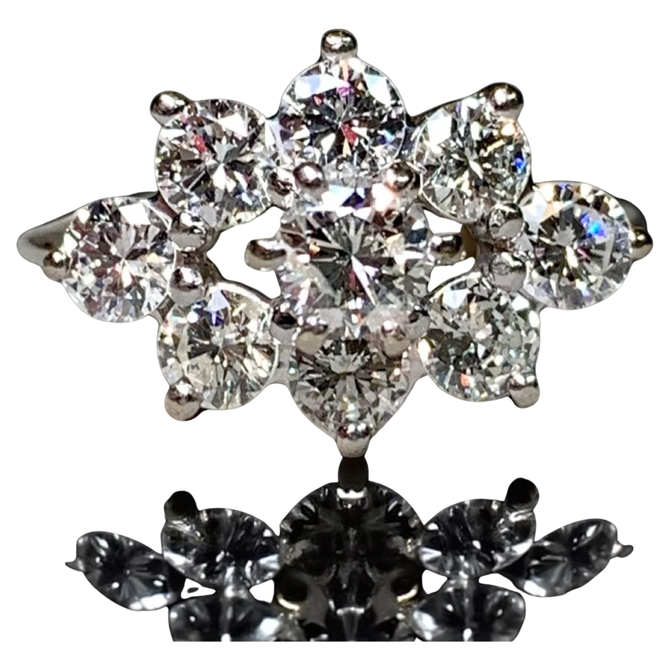 Vintage 1960's 14K Prong Set Diamond Cluster Cocktail Ring G Vs1 Sz 7.5 im Angebot